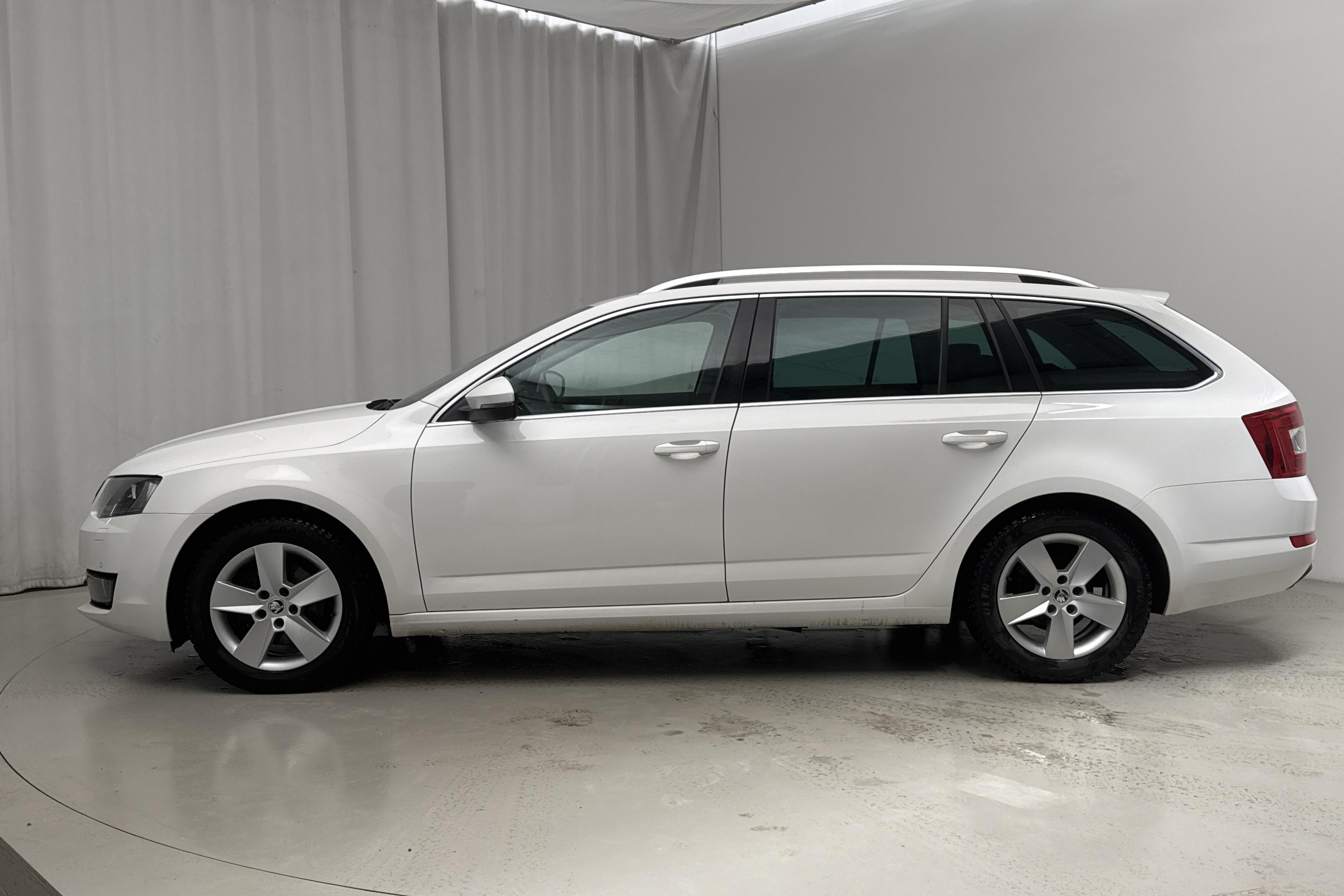 Skoda Octavia III 1.0 TSI Combi (115hk) - 12 139 mil - Manuell - vit - 2017