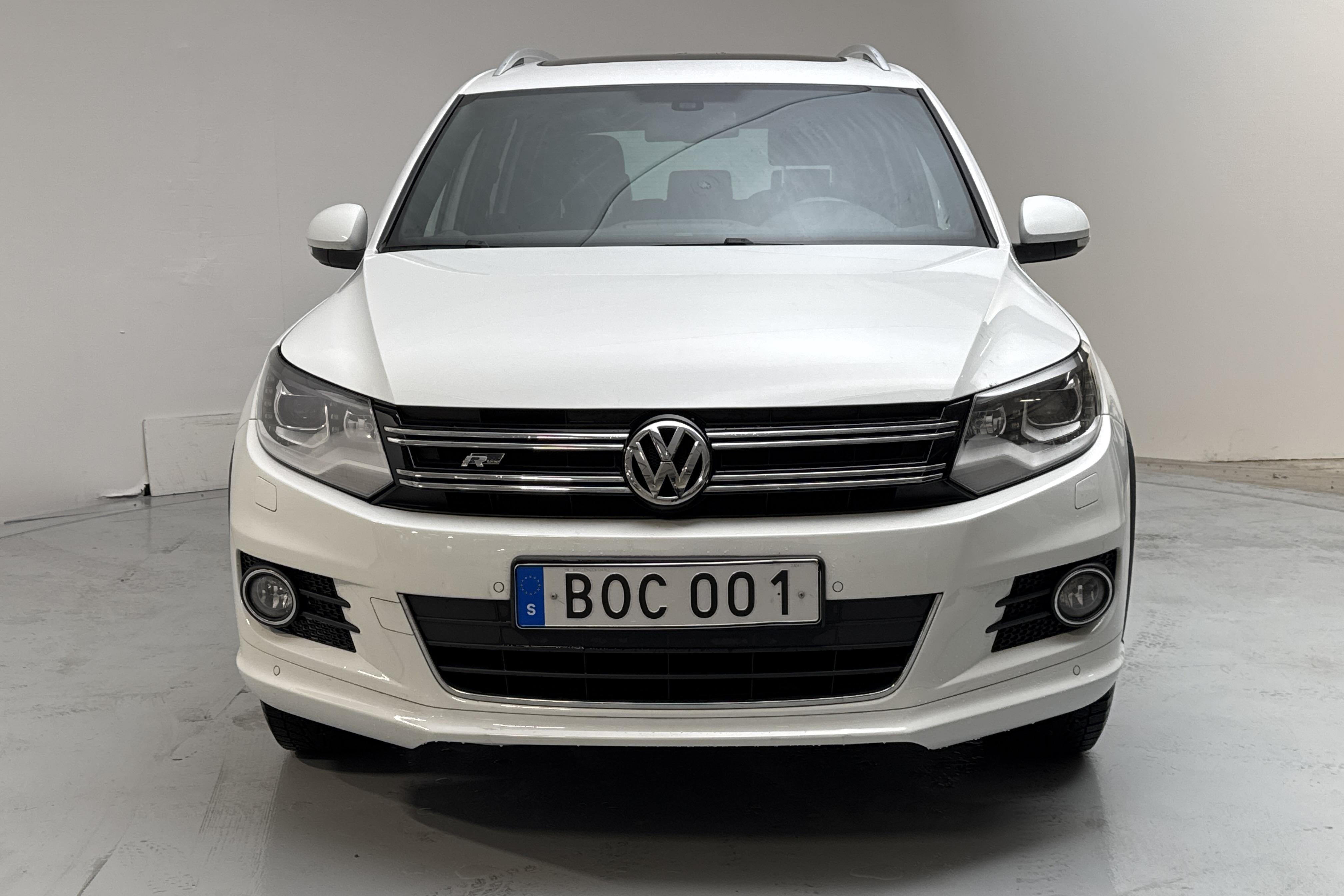 VW Tiguan 2.0 TDI 4MOTION BlueMotion Technology (177hk) - 16 501 mil - Automat - vit - 2014