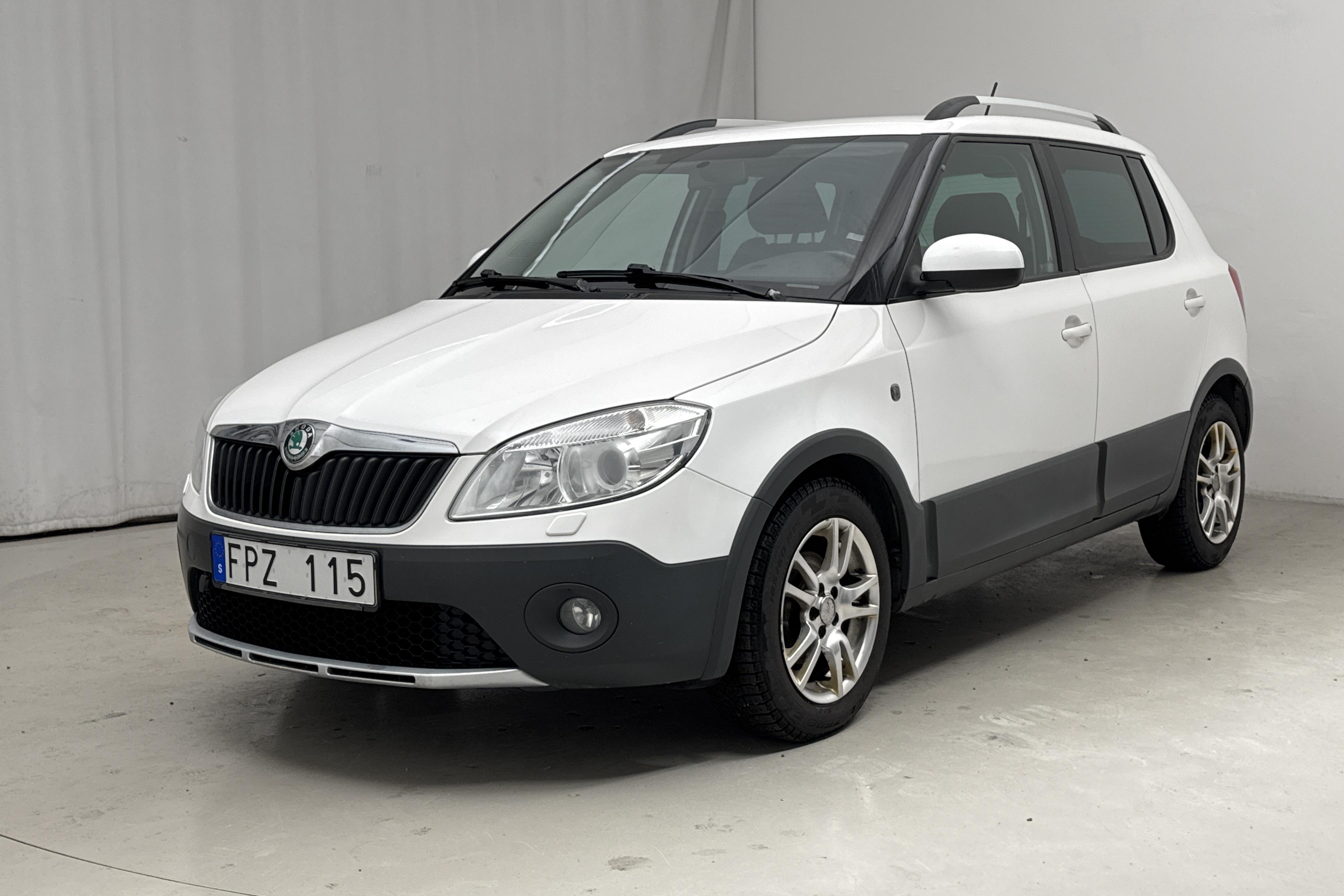 Skoda Fabia 1.2 TSI (86hk) - 16 633 mil - Manuell - vit - 2011