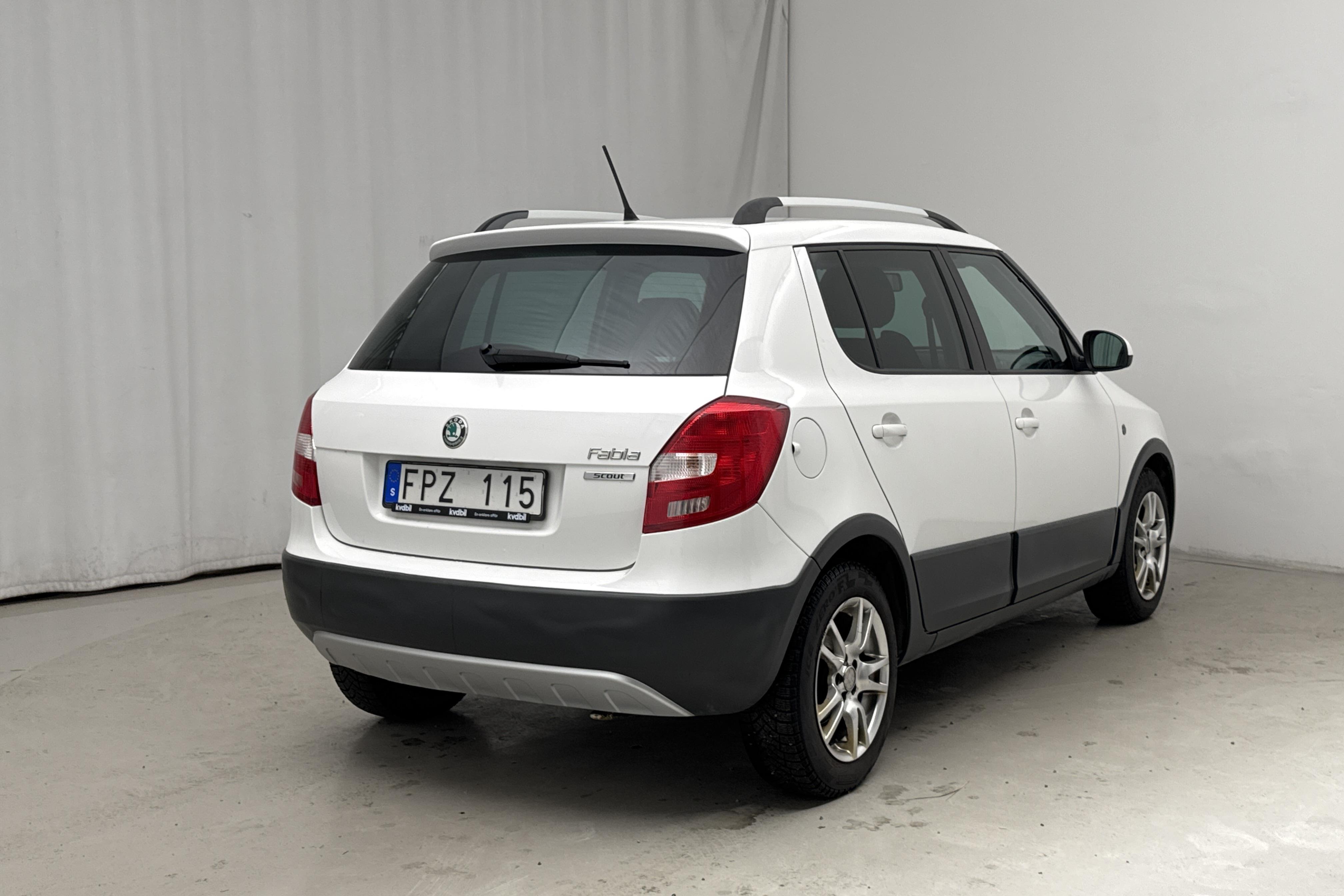 Skoda Fabia 1.2 TSI (86hk) - 16 633 mil - Manuell - vit - 2011