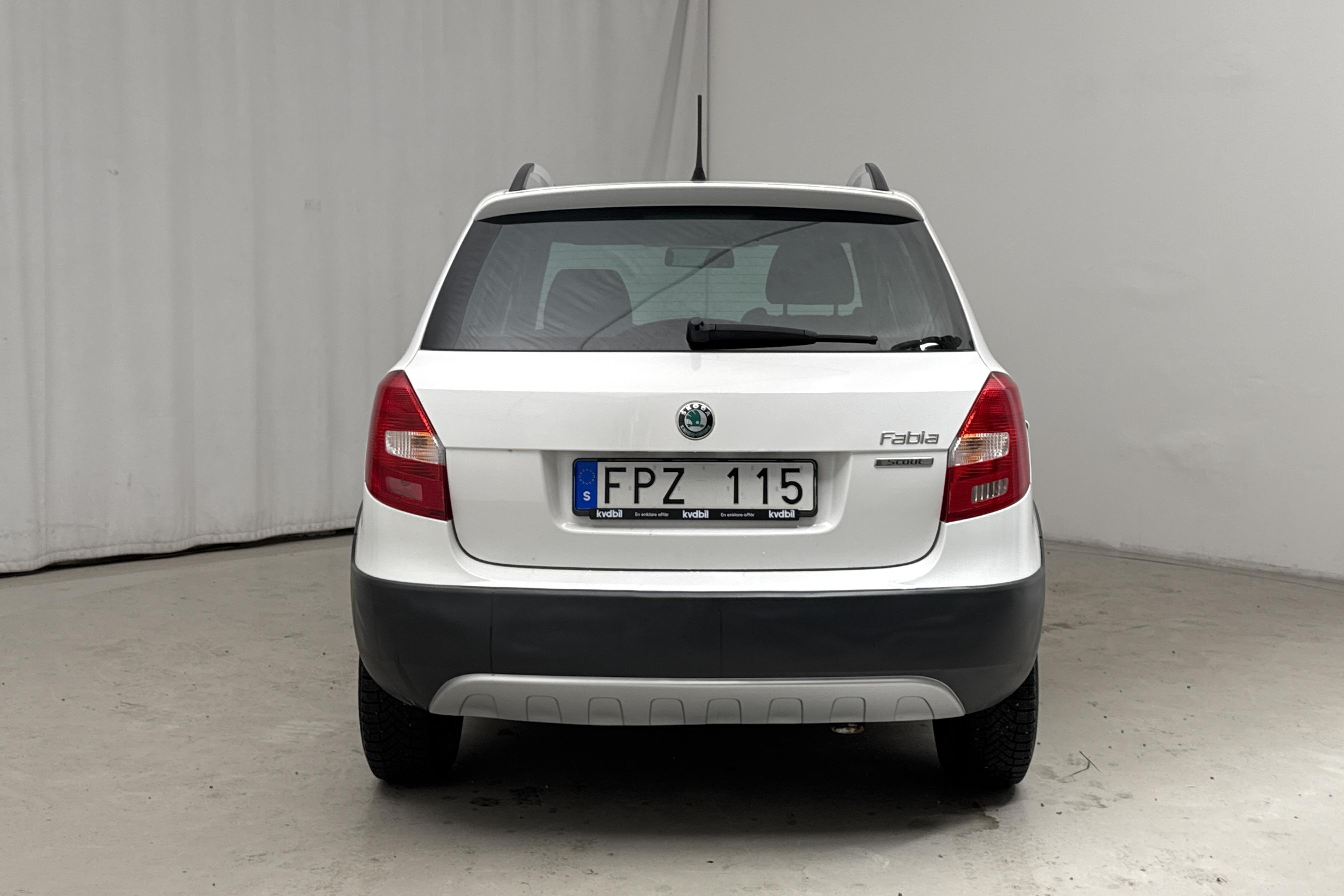 Skoda Fabia 1.2 TSI (86hk) - 16 633 mil - Manuell - vit - 2011