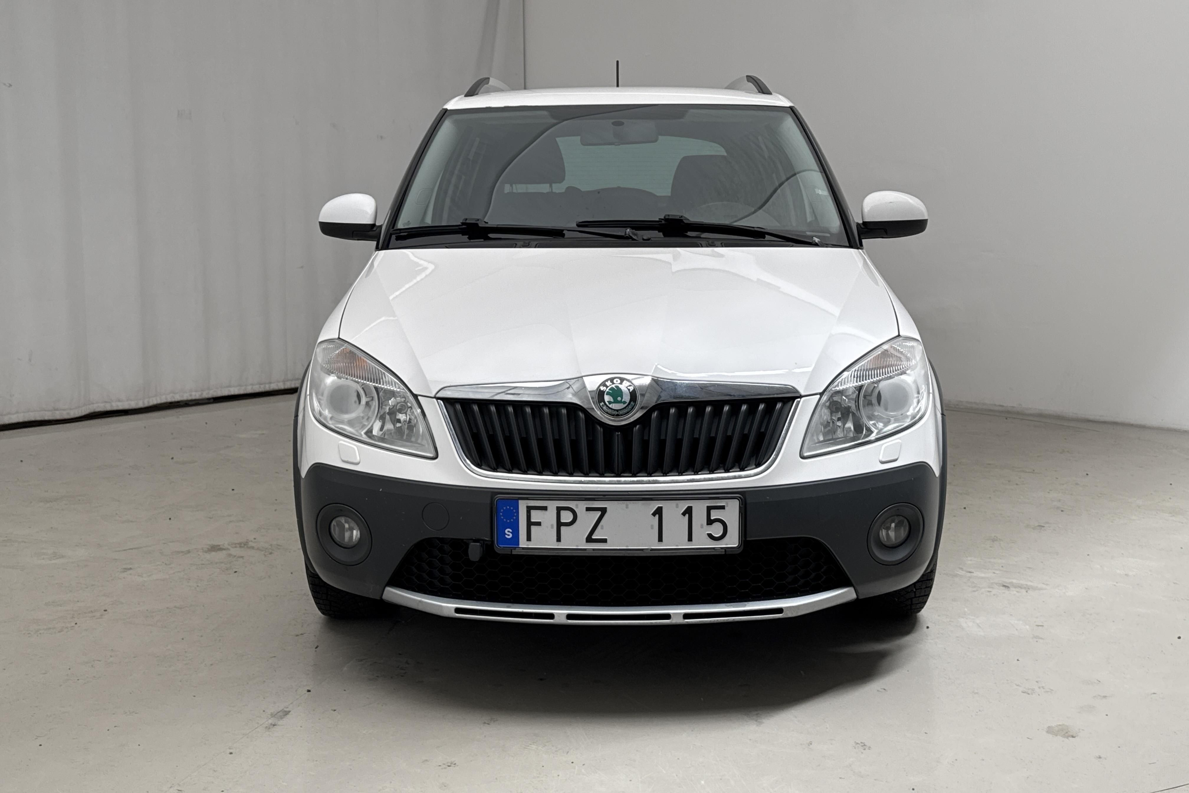 Skoda Fabia 1.2 TSI (86hk) - 16 633 mil - Manuell - vit - 2011