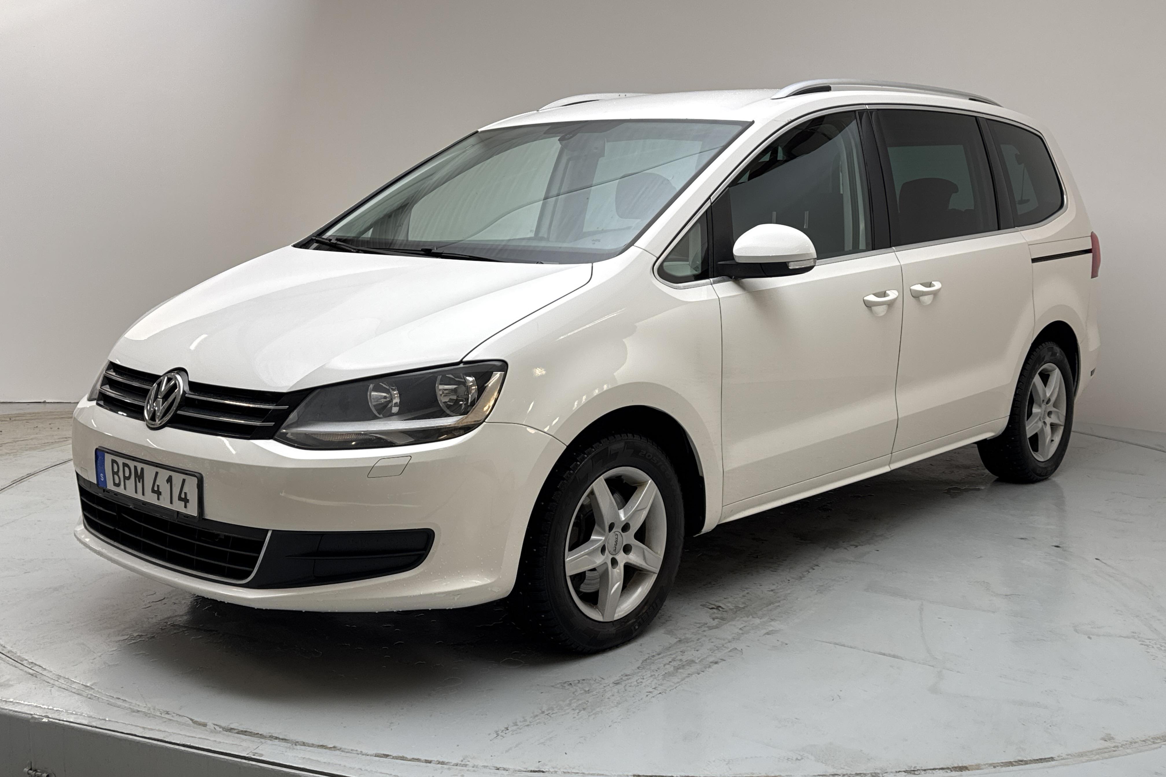 VW Sharan 2.0 TDI BlueMotion Technology (140hk) - 19 532 mil - Automat - vit - 2014