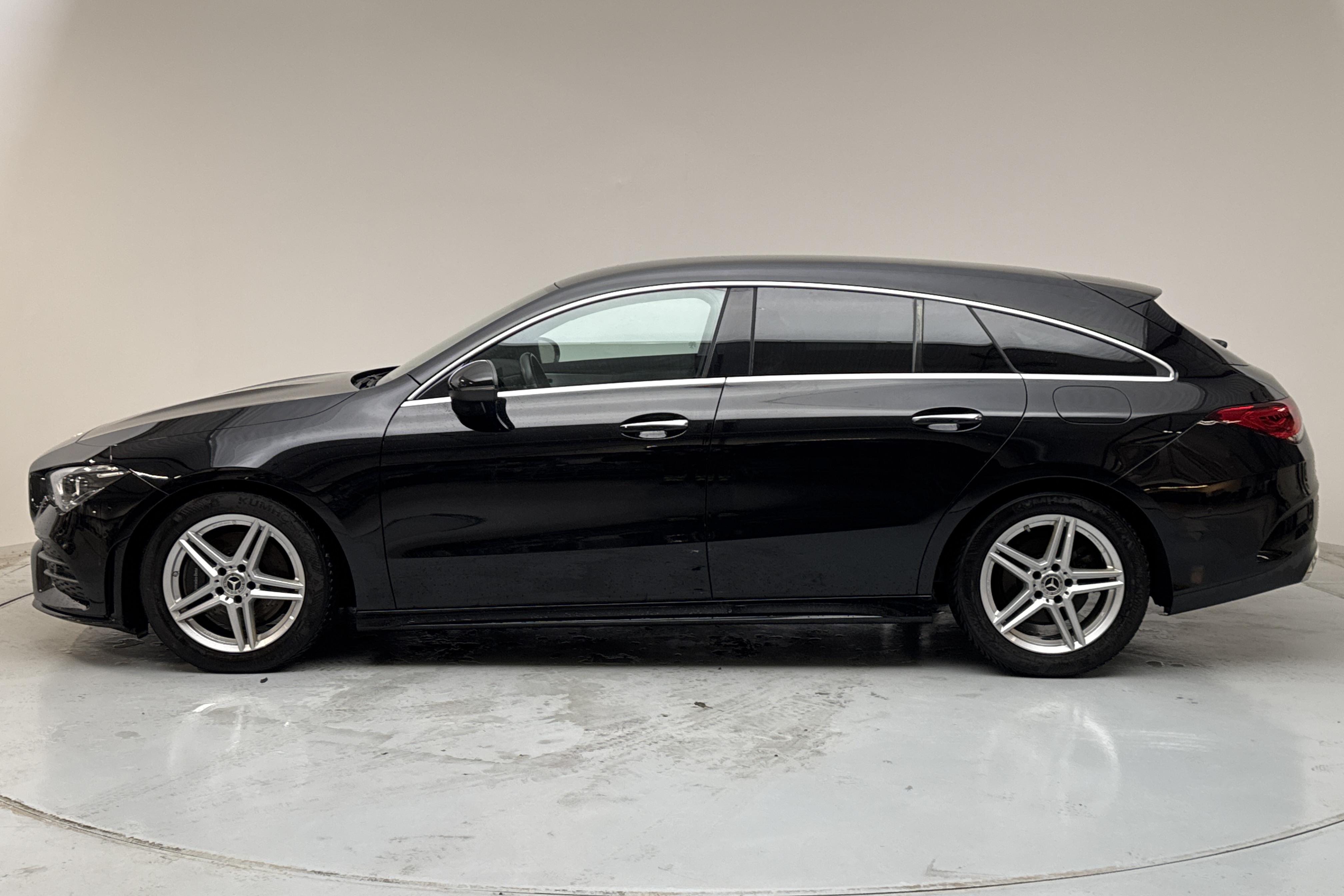 Mercedes CLA 200 d Shooting Brake X118 (150hk) - 5 769 mil - Automat - svart - 2021