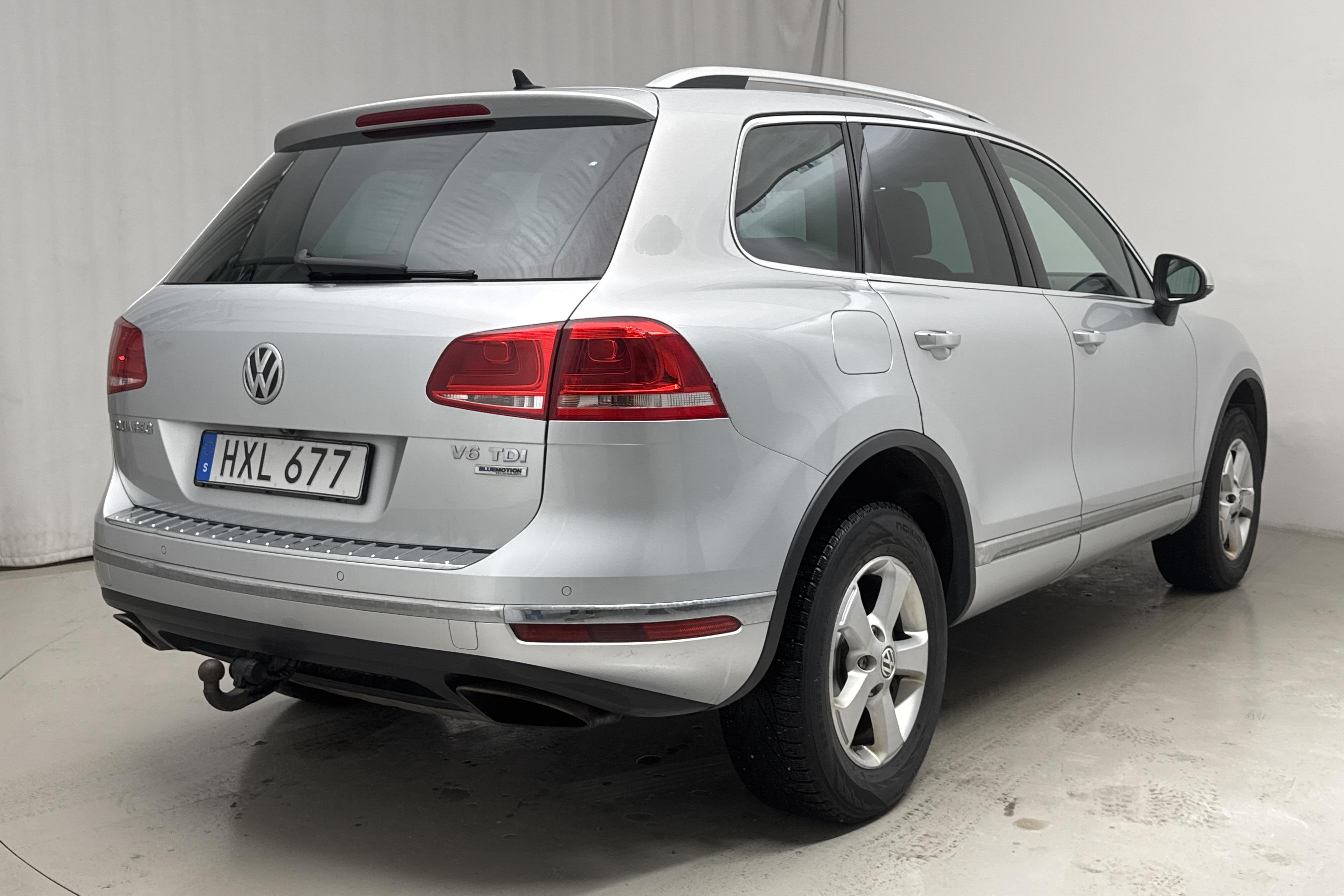 VW Touareg 3.0 TDI BlueMotion Technology (204hk) - 16 505 mil - Automat - silver - 2016