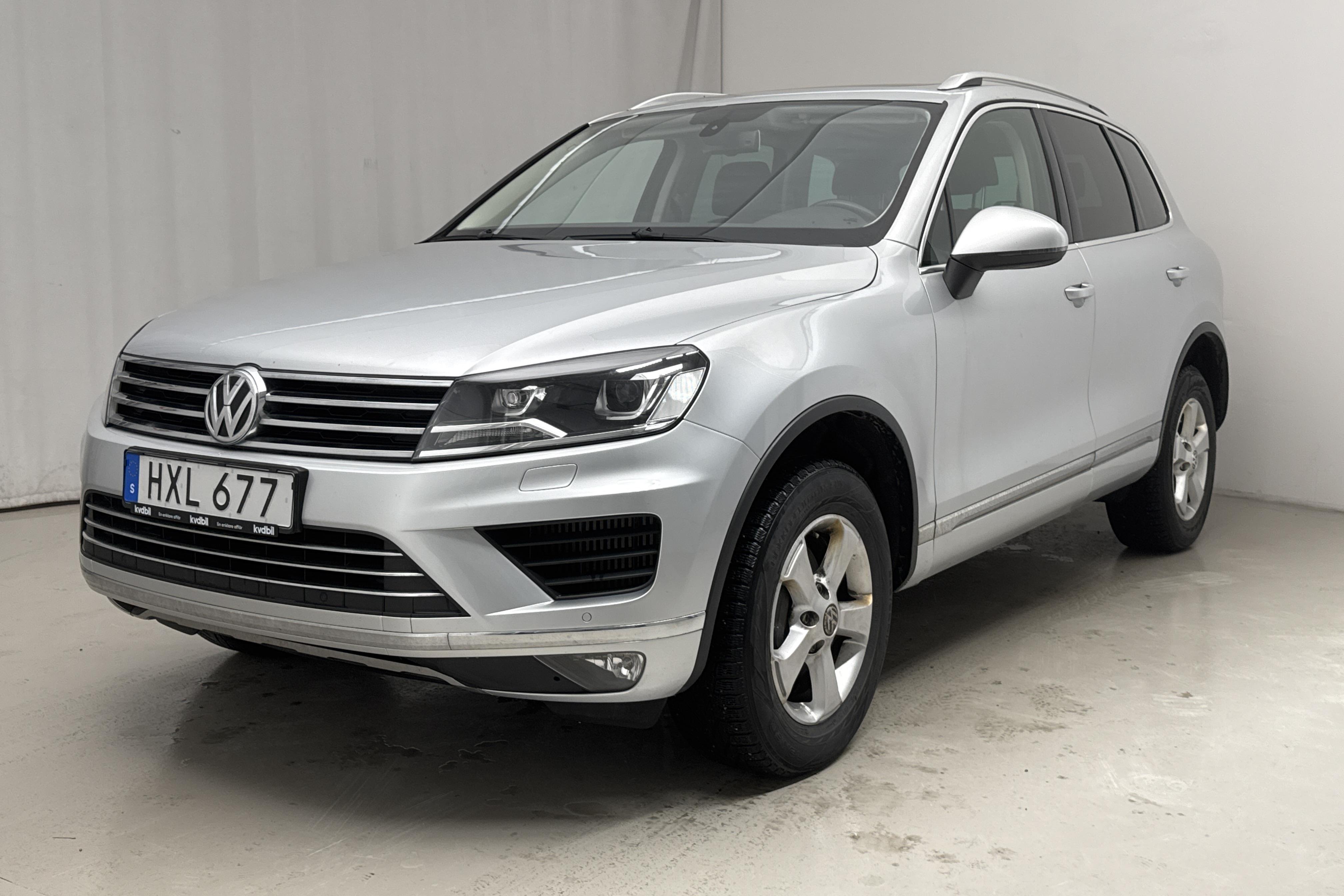 VW Touareg 3.0 TDI BlueMotion Technology (204hk) - 16 505 mil - Automat - silver - 2016