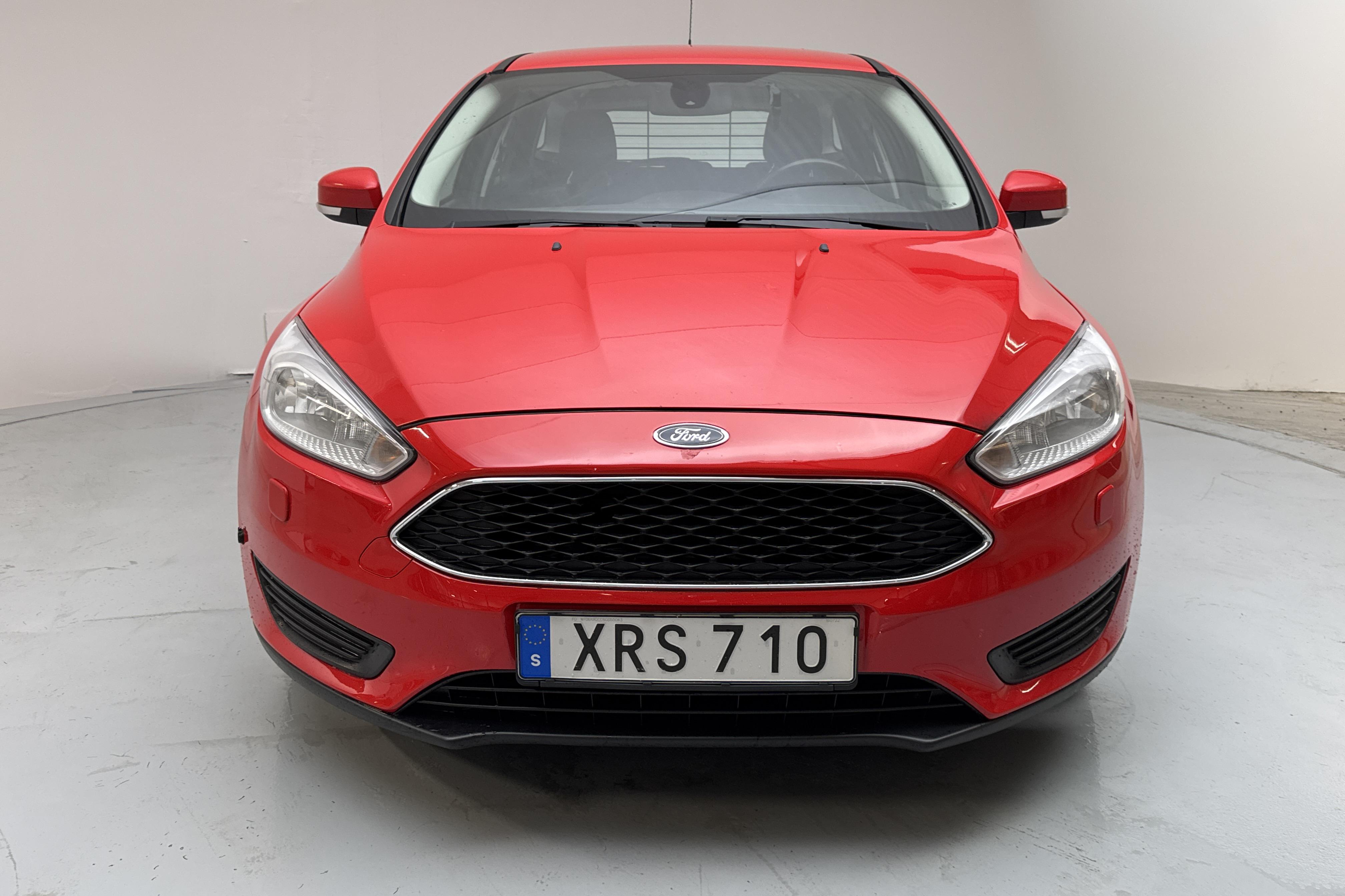 Ford Focus 1.5 TDCi Kombi (95hk) - 18 334 mil - Manuell - röd - 2016