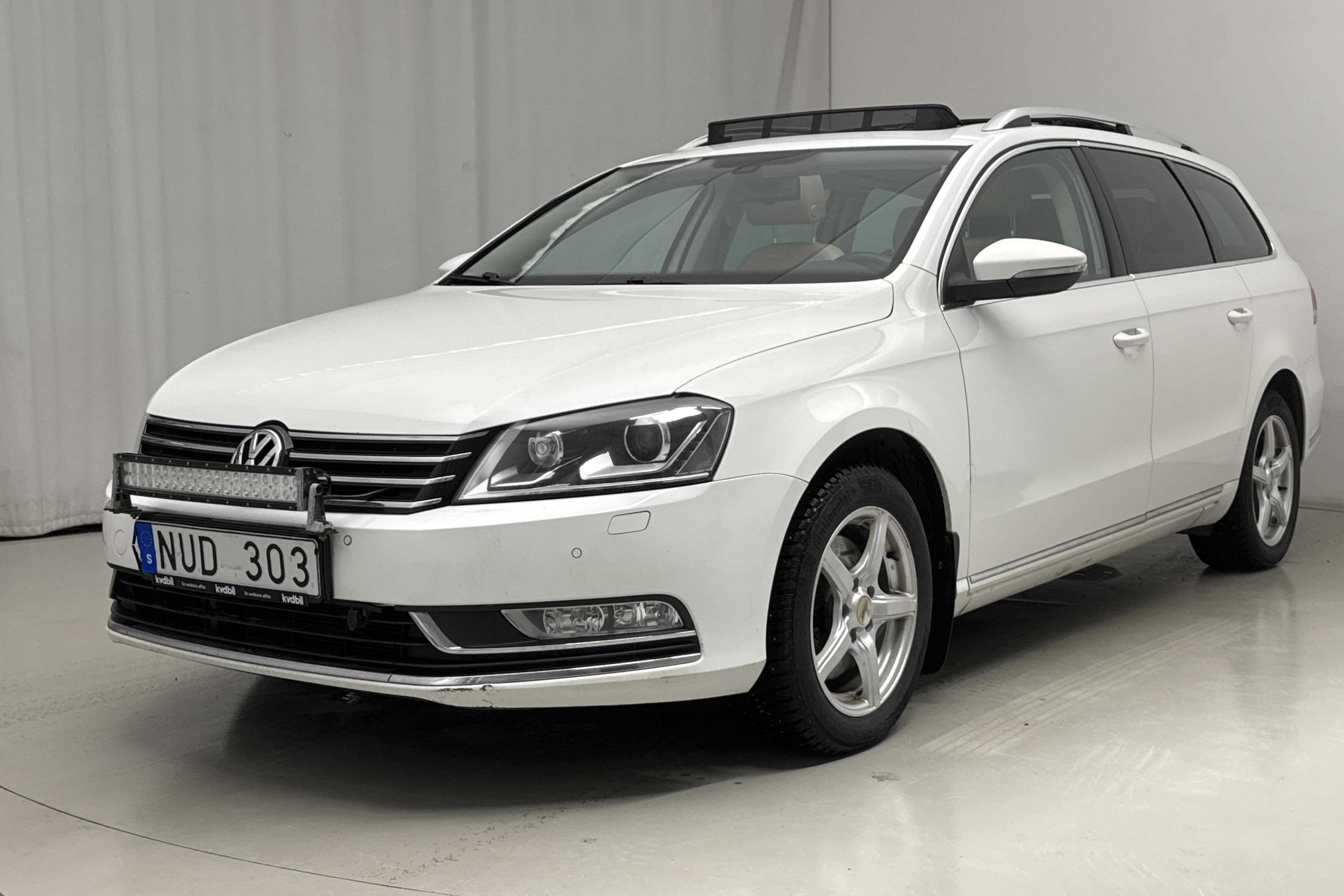 VW Passat 1.4 TSI EcoFuel Variant (150hk) - 23 432 mil - Automat - vit - 2012