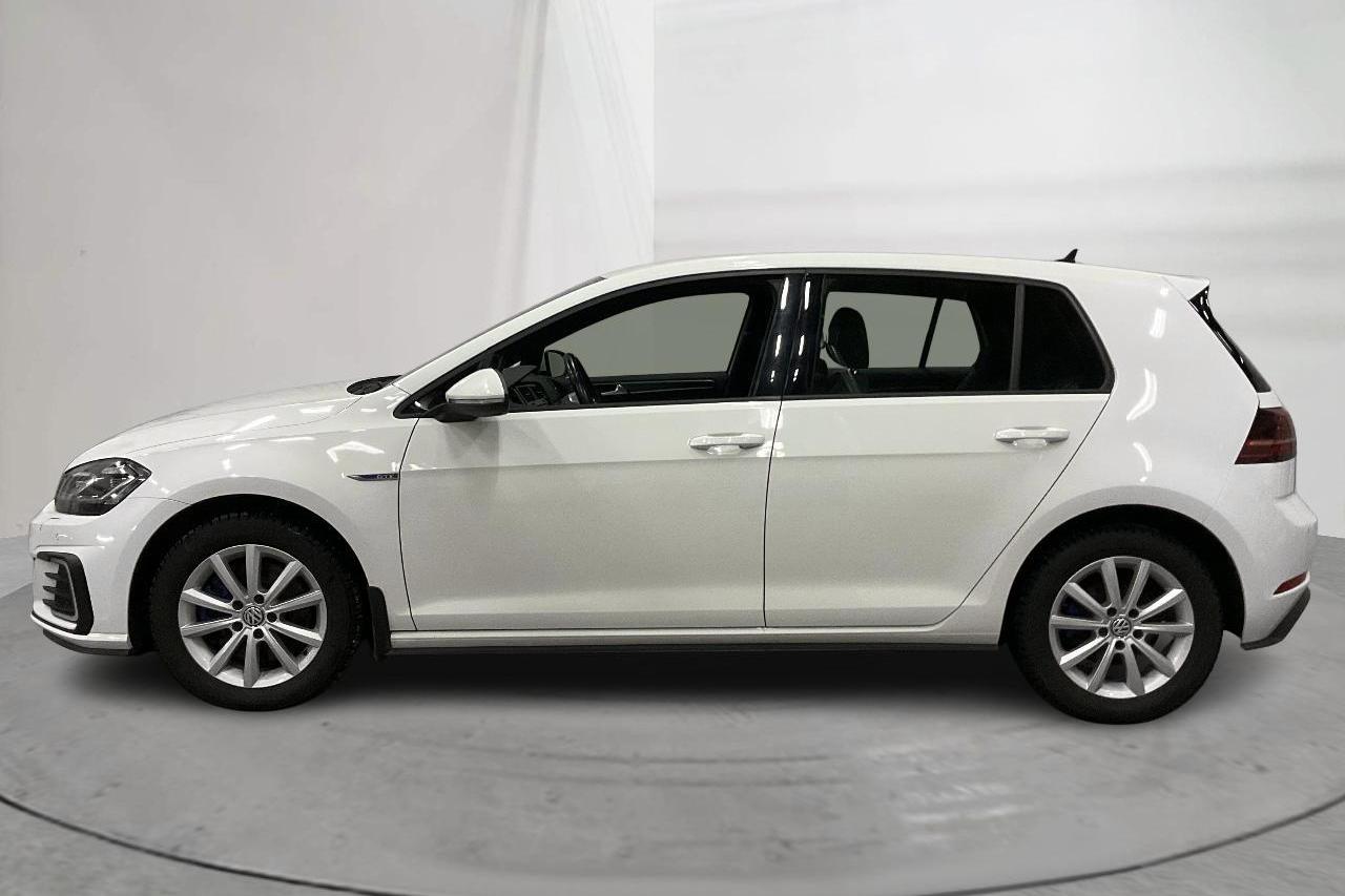 VW Golf VII GTE 5dr (204hk) - 4 931 mil - Automat - vit - 2020