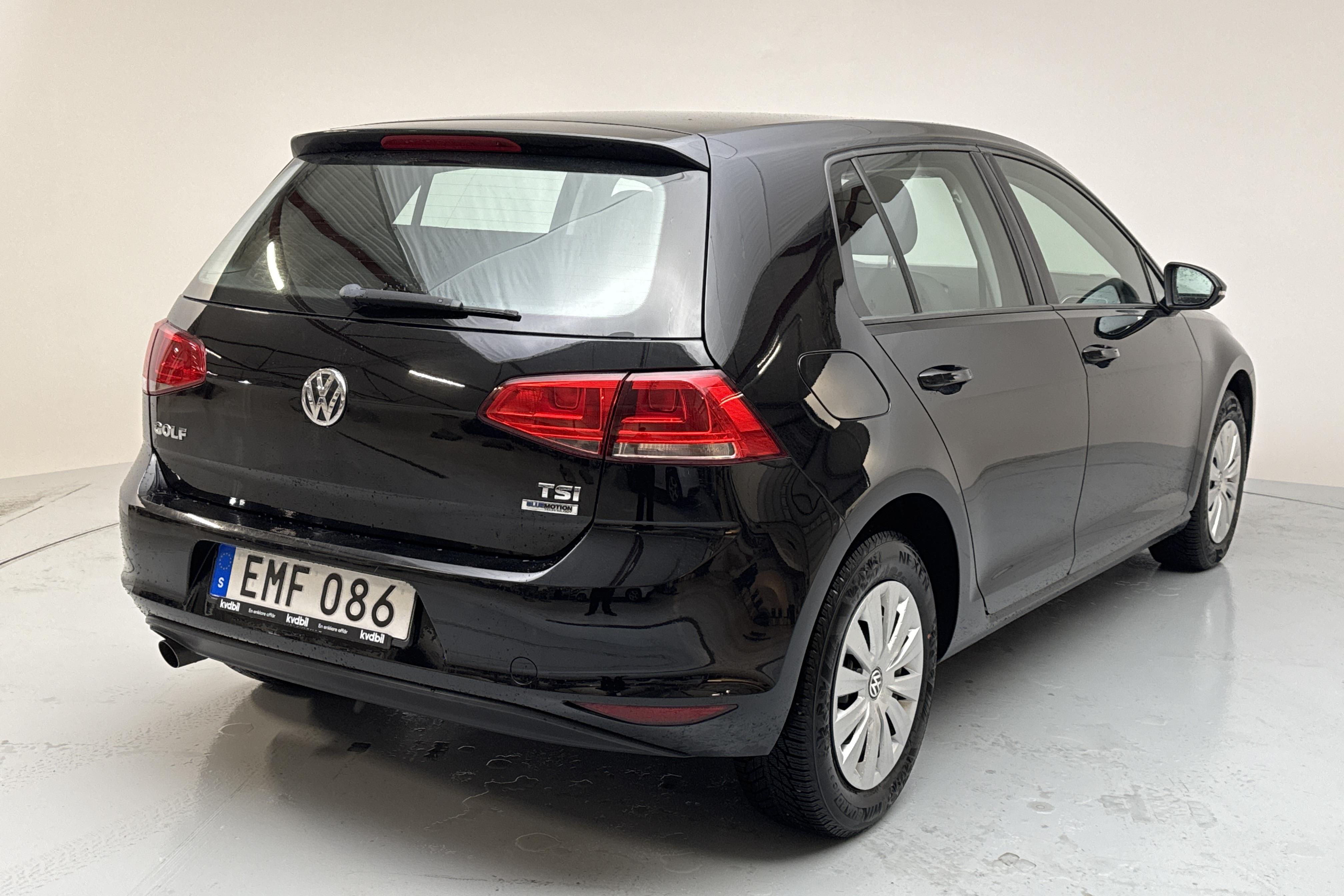 VW Golf VII 1.2 TSI 5dr (105hk) - 6 770 mil - Manuell - svart - 2015