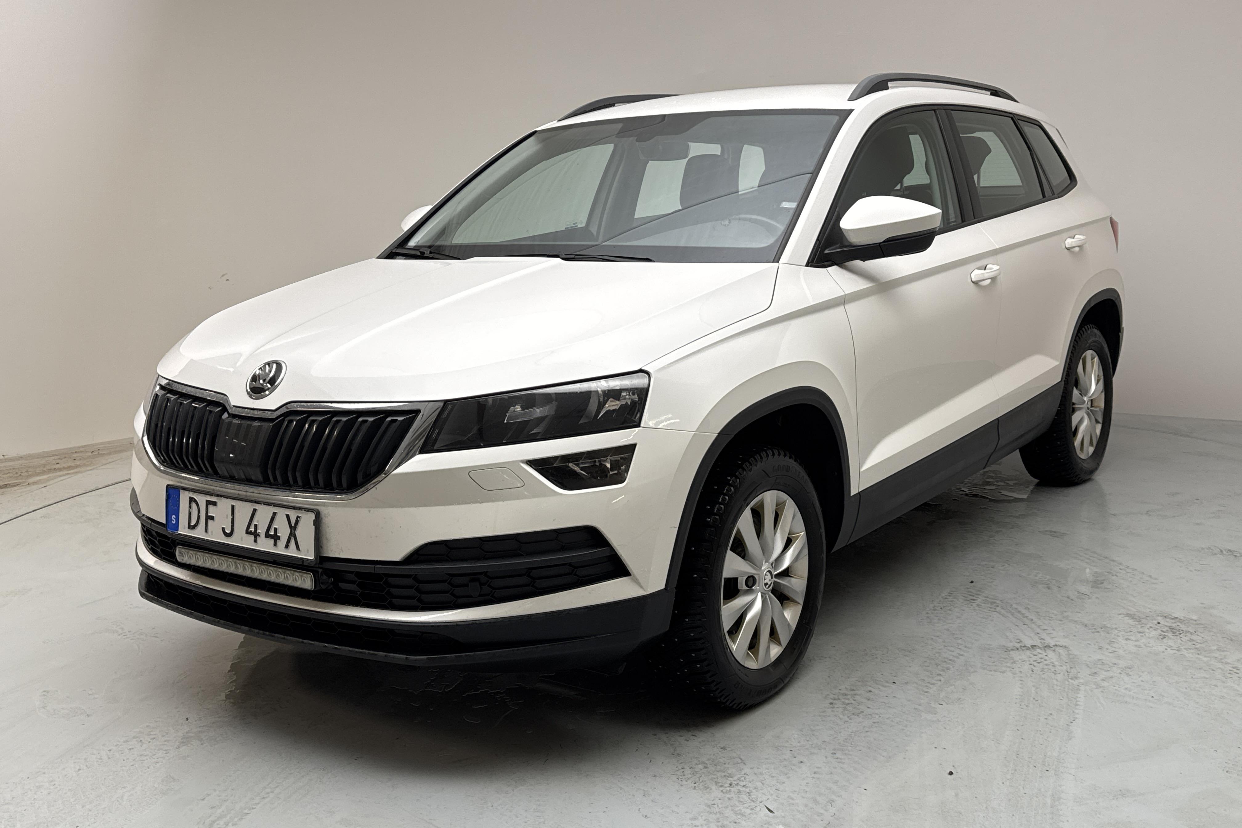 Skoda Karoq 2.0 TDI 4X4 (150hk) - 16 209 mil - Manuell - vit - 2019