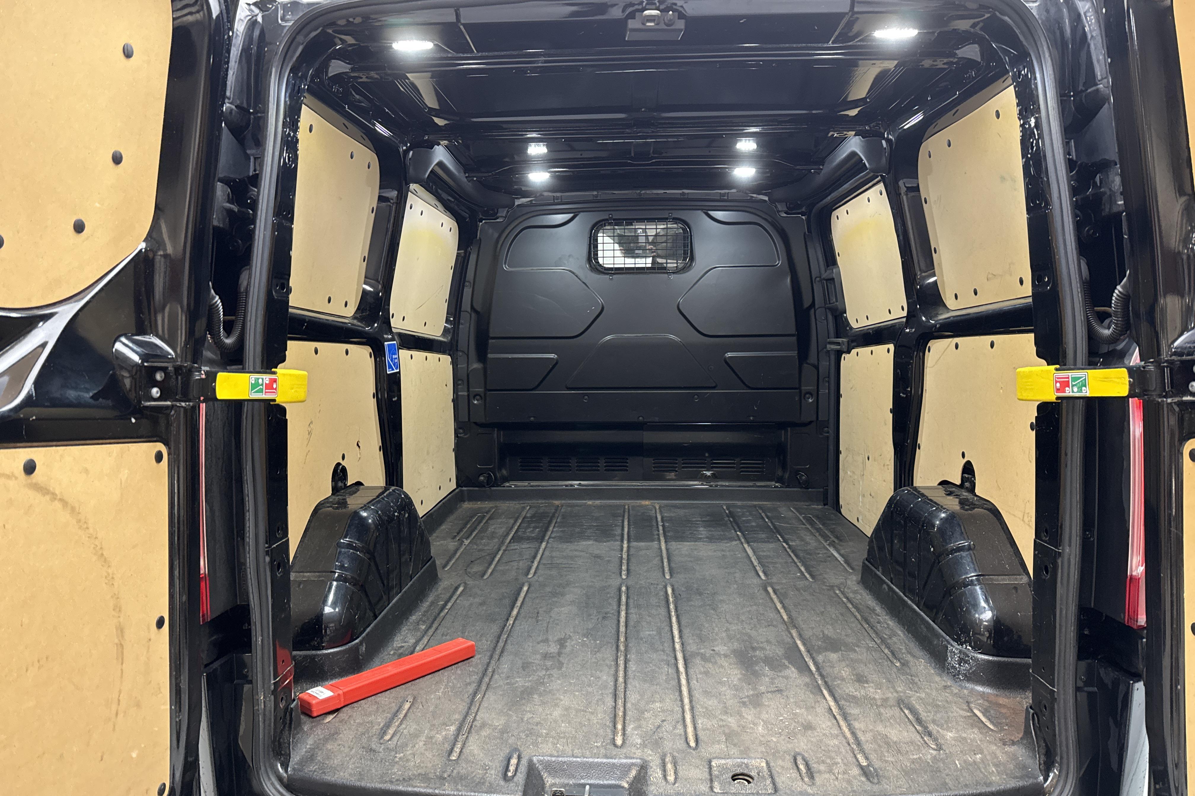 Ford Transit Custom 280 (105hk) - 19 978 mil - Manuell - svart - 2018