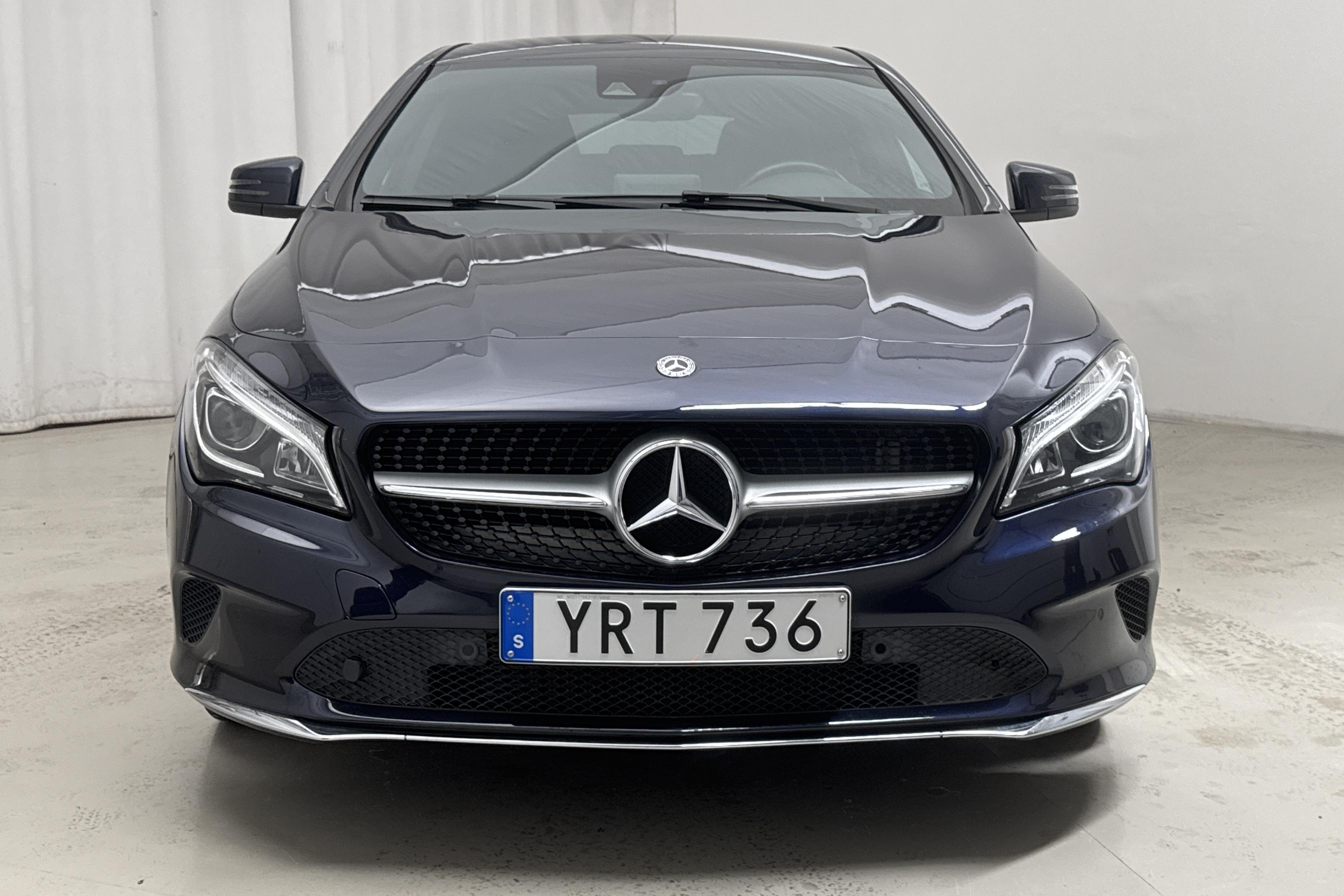 Mercedes CLA 200 Shooting Brake X117 (156hk) - 8 789 mil - Automat - Dark Blue - 2018