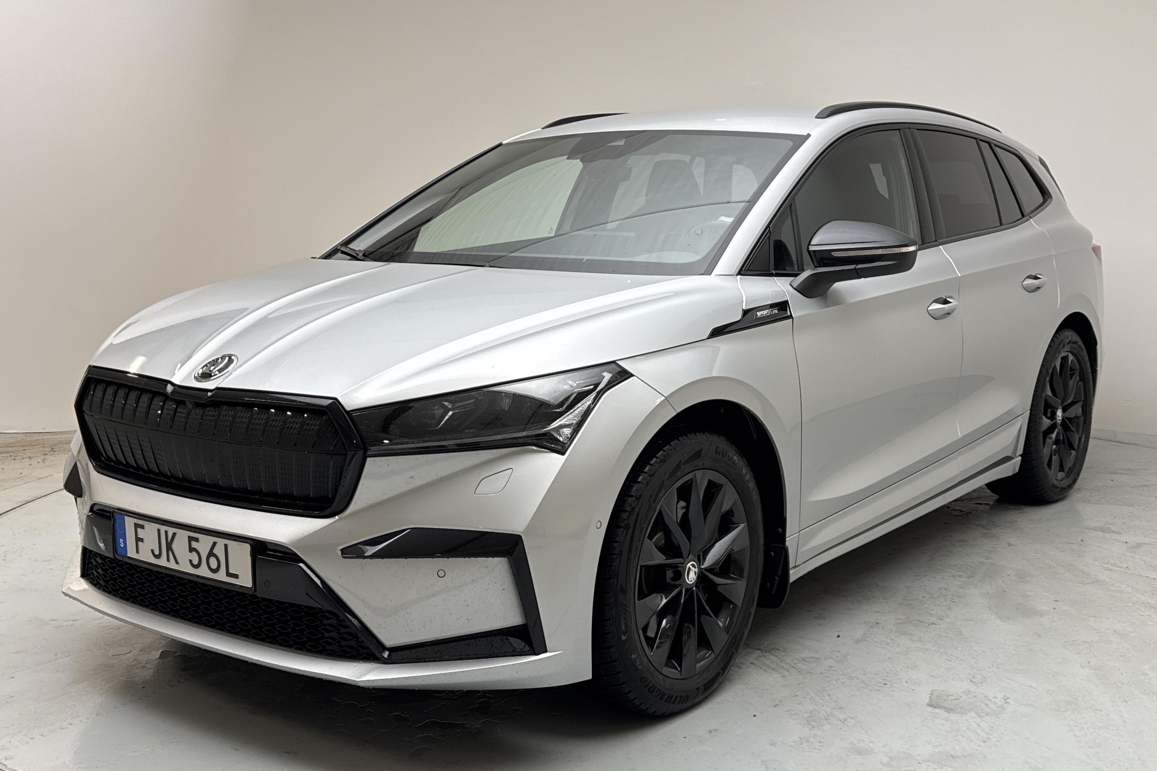 Skoda Enyaq 80x iV (265hk) - 4 949 mil - Automat - silver - 2022