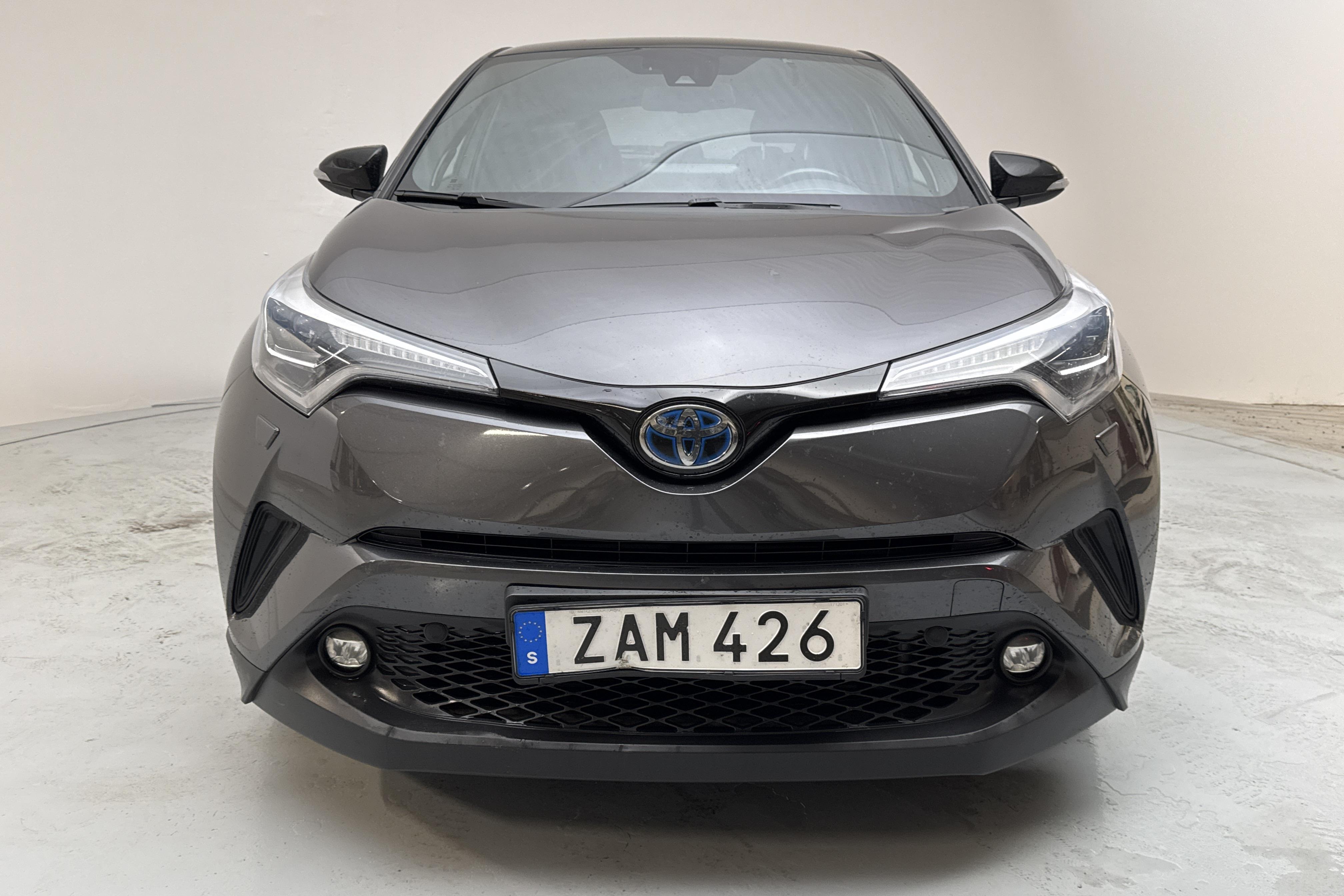 Toyota C-HR 1.8 HSD (122hk) - 17 243 mil - Automat - Dark Grey - 2018