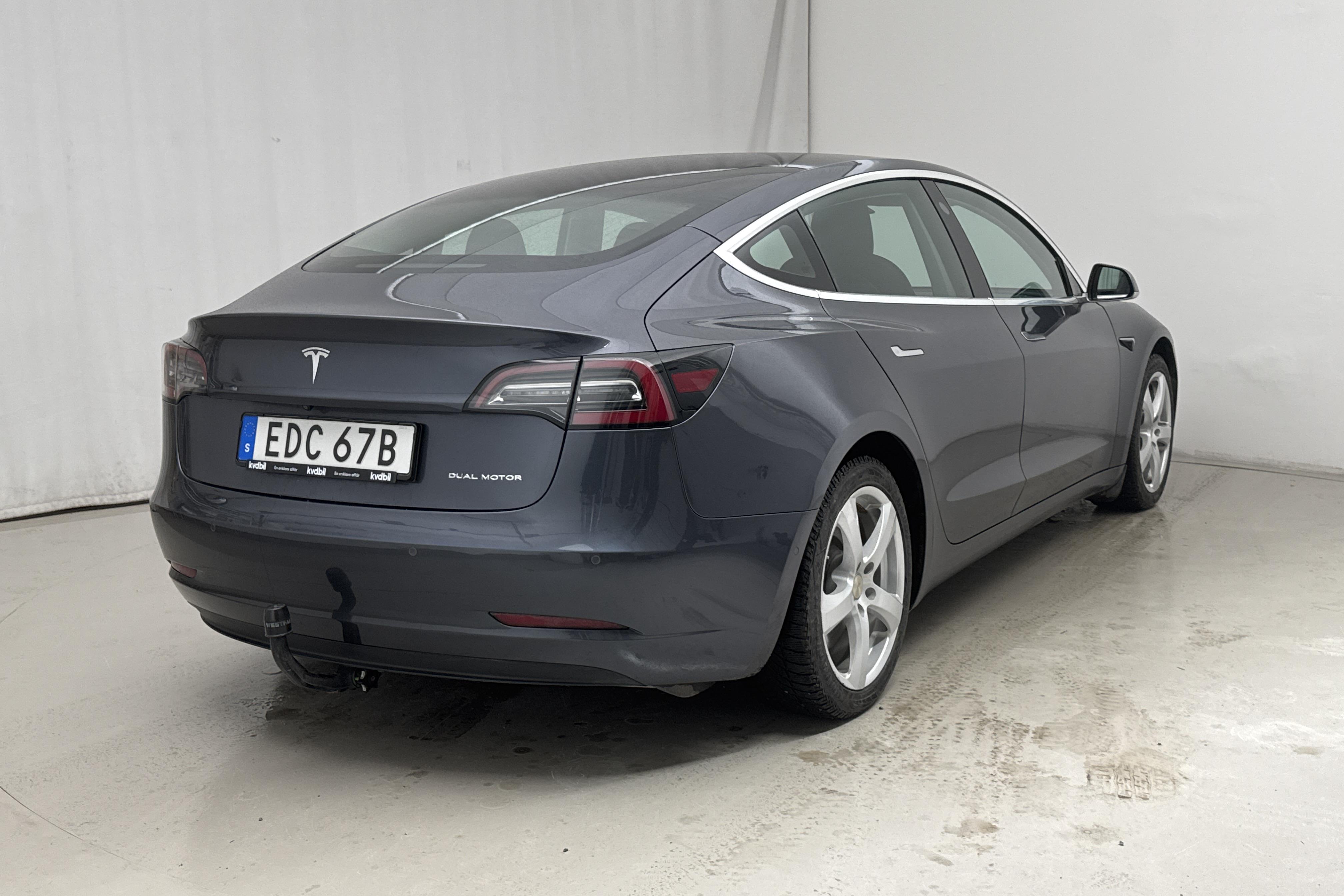 Tesla Model 3 Long Range Dual Motor AWD - 11 827 mil - Automat - grå - 2020