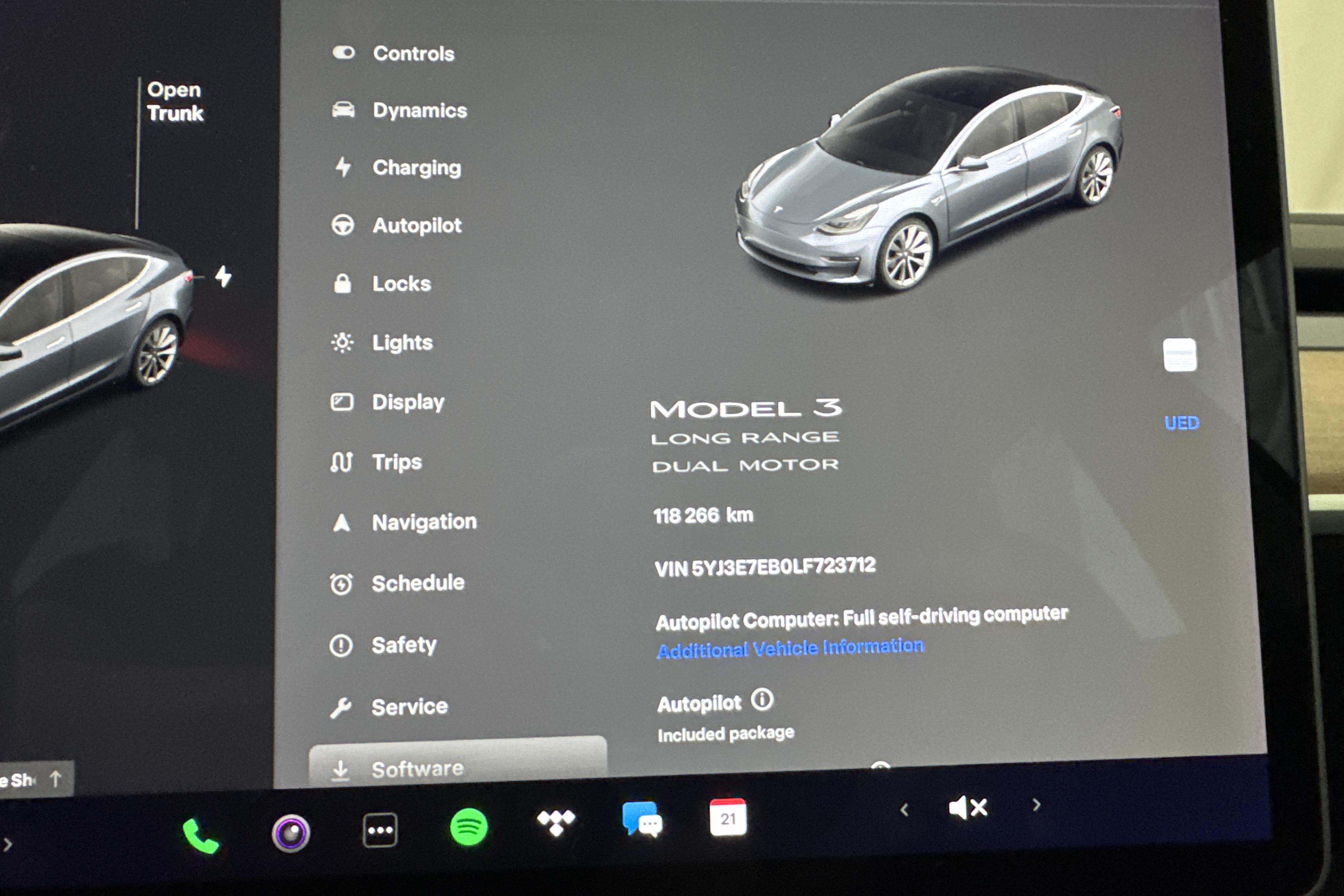 Tesla Model 3 Long Range Dual Motor AWD - 11 827 mil - Automat - grå - 2020