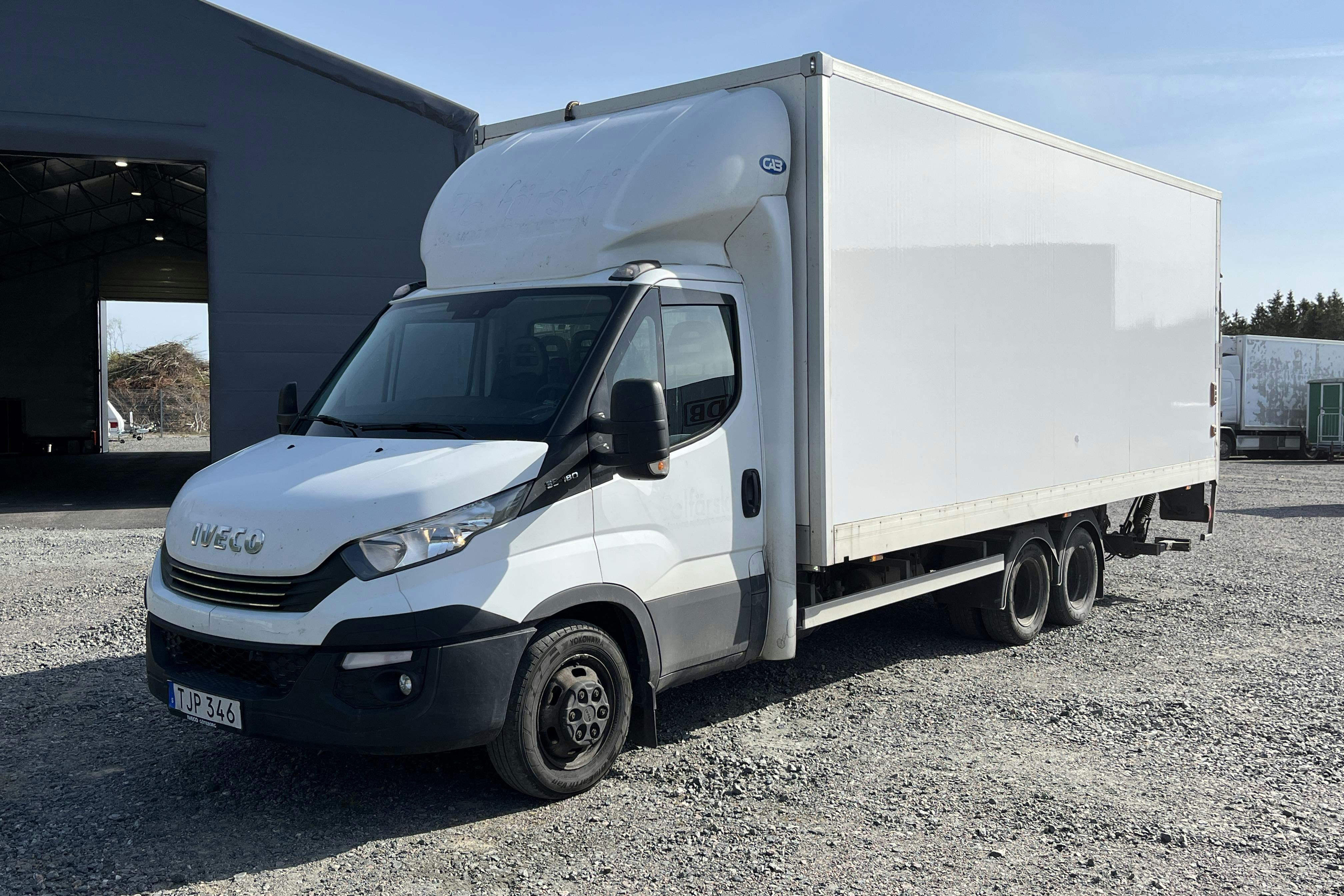 Iveco Daily 35 3.0 (180hk) - 190 118 km - Automat - vit - 2017