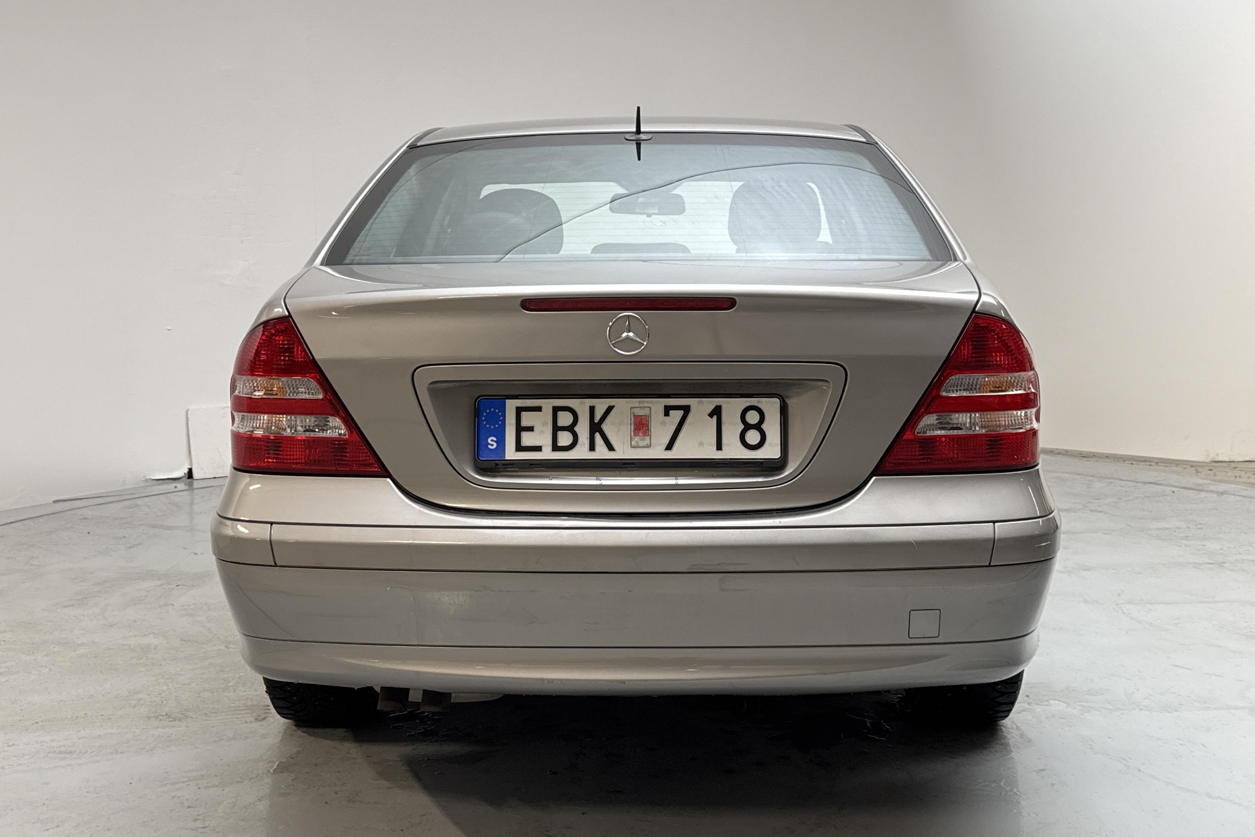 Mercedes C 230 W203 (204hk) - 14 251 mil - Automat - silver - 2006