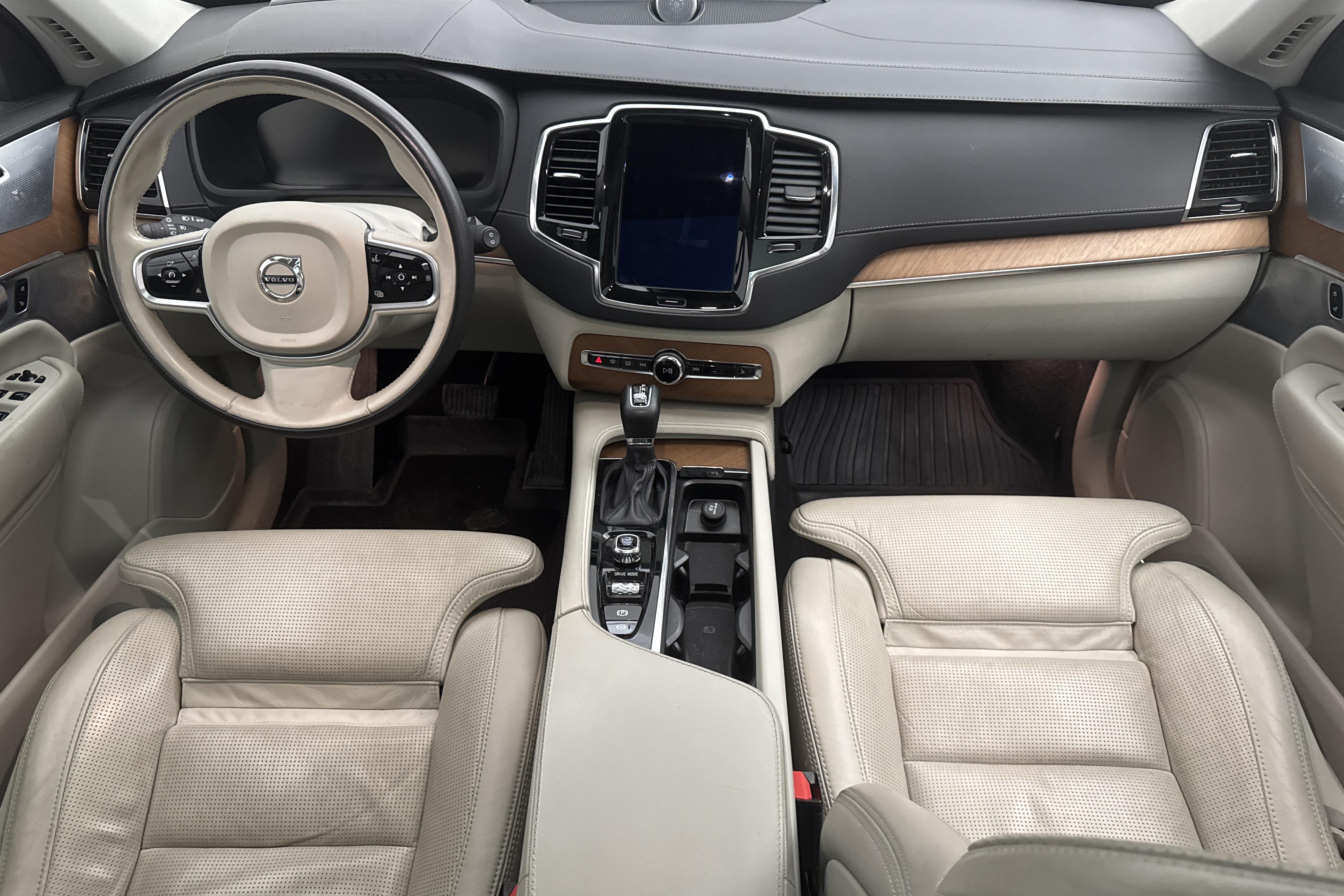 Volvo XC90 D5 AWD (235hk) - 19 464 mil - Automat - silver - 2018