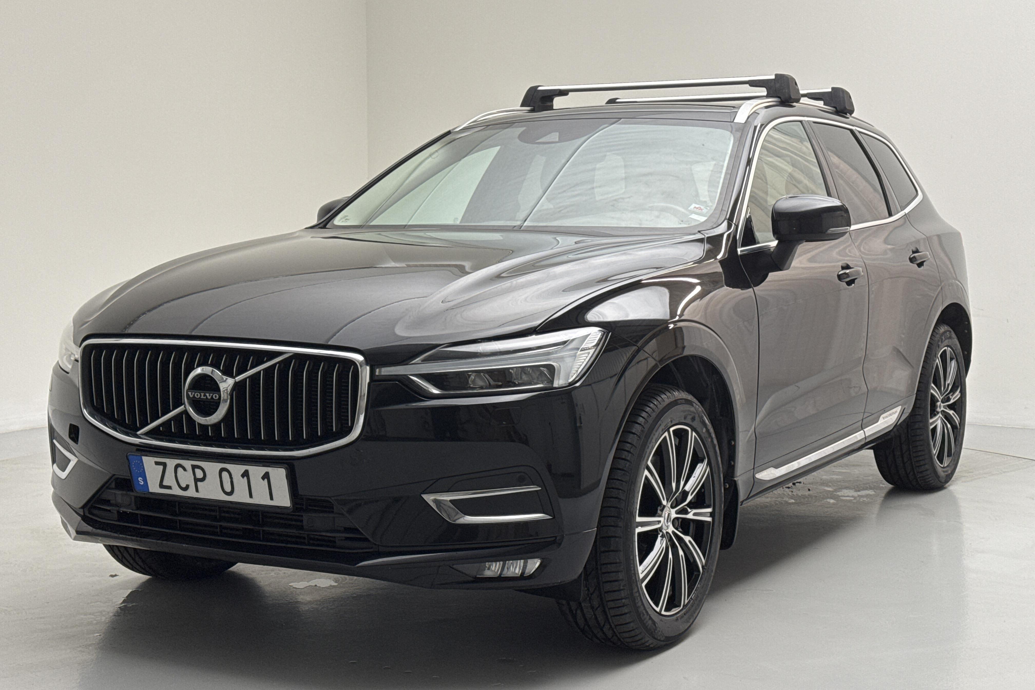 Volvo XC60 T5 AWD (250hk) - 10 992 mil - Automat - svart - 2019