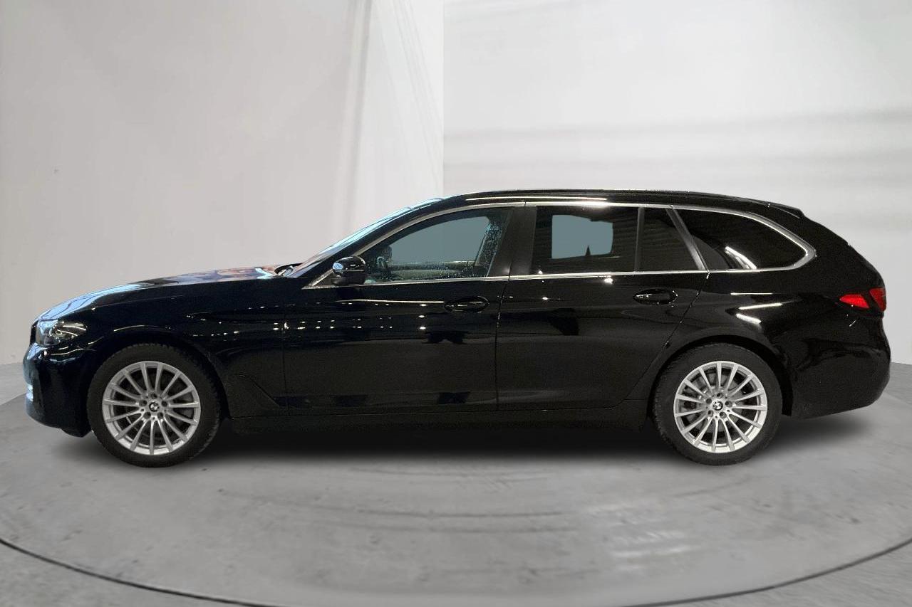 BMW 520d xDrive Touring, G31 LCI (190hk+11hk) - 10 261 mil - Automat - svart - 2021