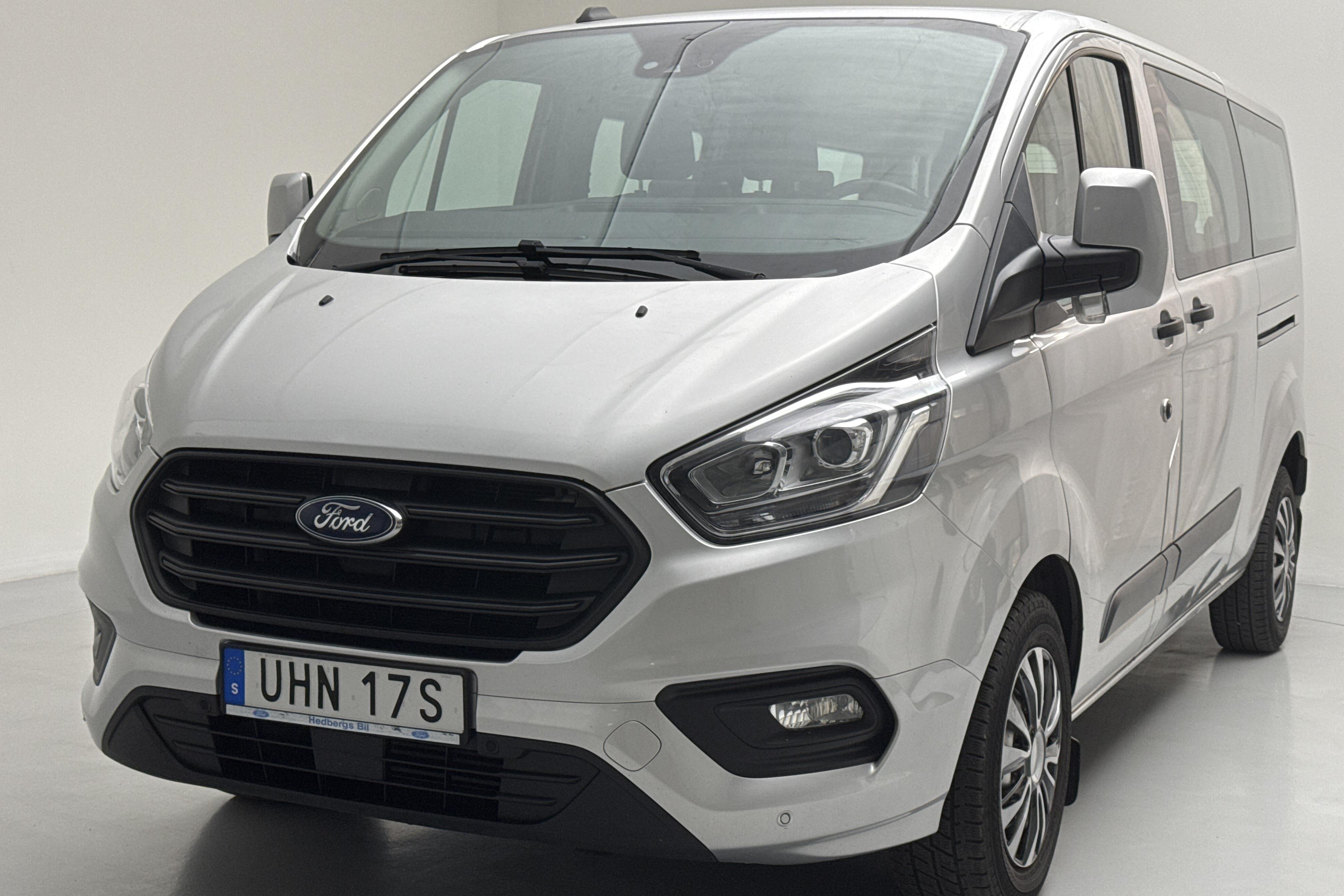 Ford Transit Kombi 330 (130hk) - 17 271 mil - Automat - grå - 2019