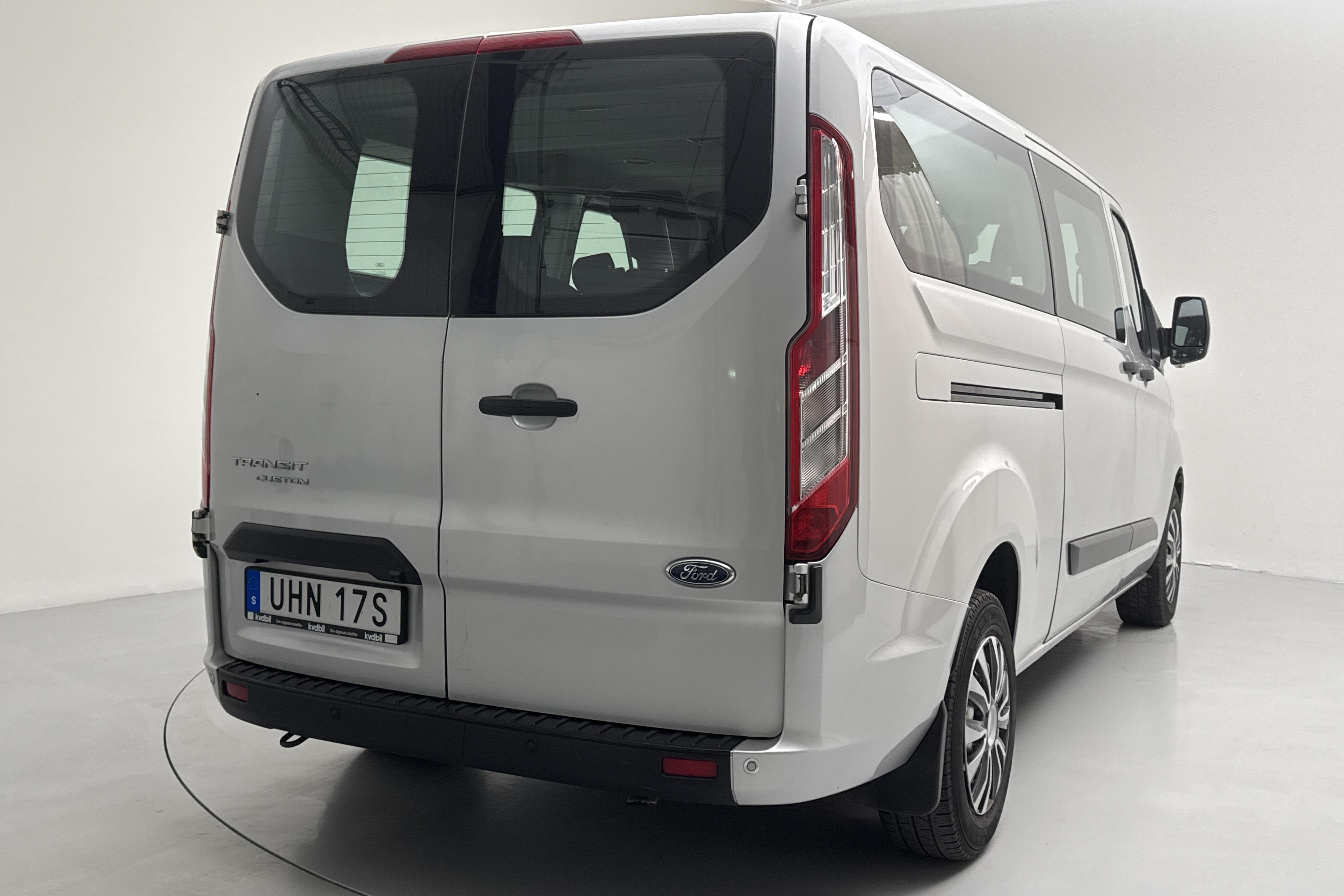 Ford Transit Kombi 330 (130hk) - 17 271 mil - Automat - grå - 2019