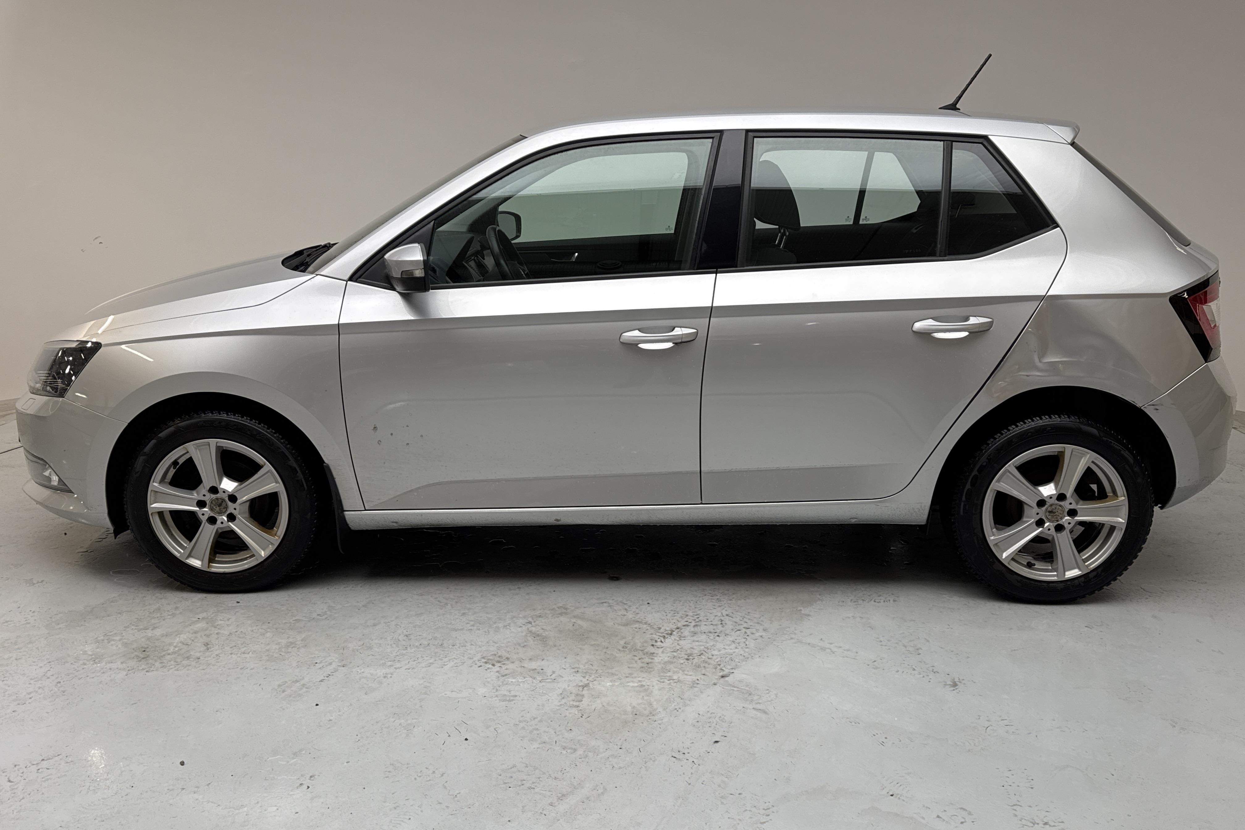 Skoda Fabia 1.2 TSI (90hk) - 11 736 mil - Manuell - silver - 2017