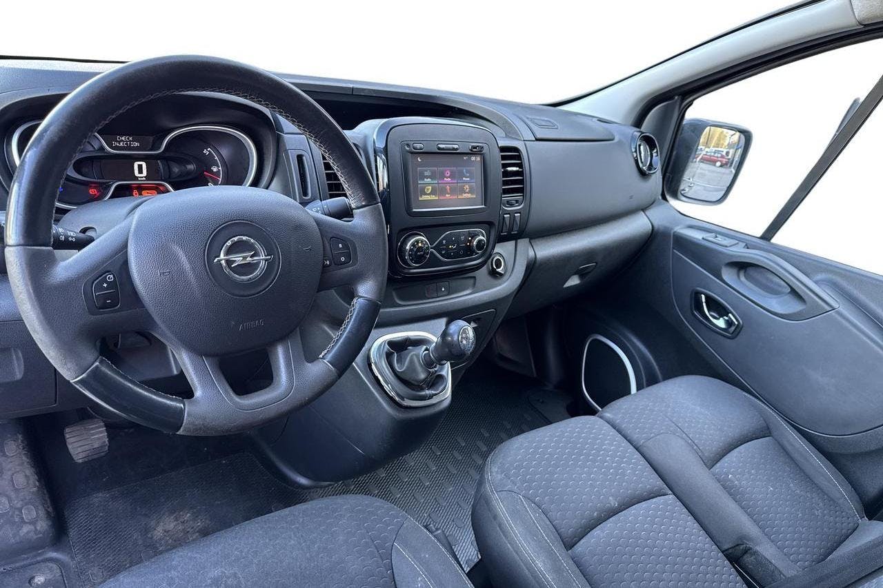 Opel Vivaro 1.6 BITURBO (145hk) - 127 040 km - Manualna - czarny - 2018
