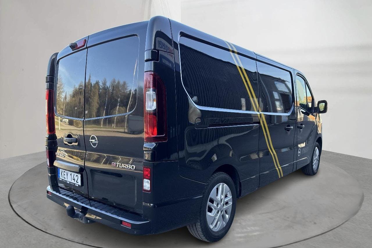 Opel Vivaro 1.6 BITURBO (145hk) - 127 040 km - Manualna - czarny - 2018