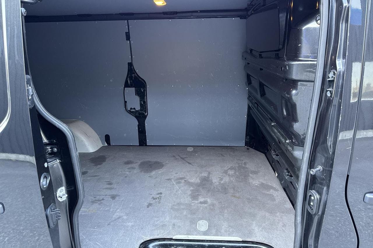 Opel Vivaro 1.6 BITURBO (145hk) - 127 040 km - Manualna - czarny - 2018
