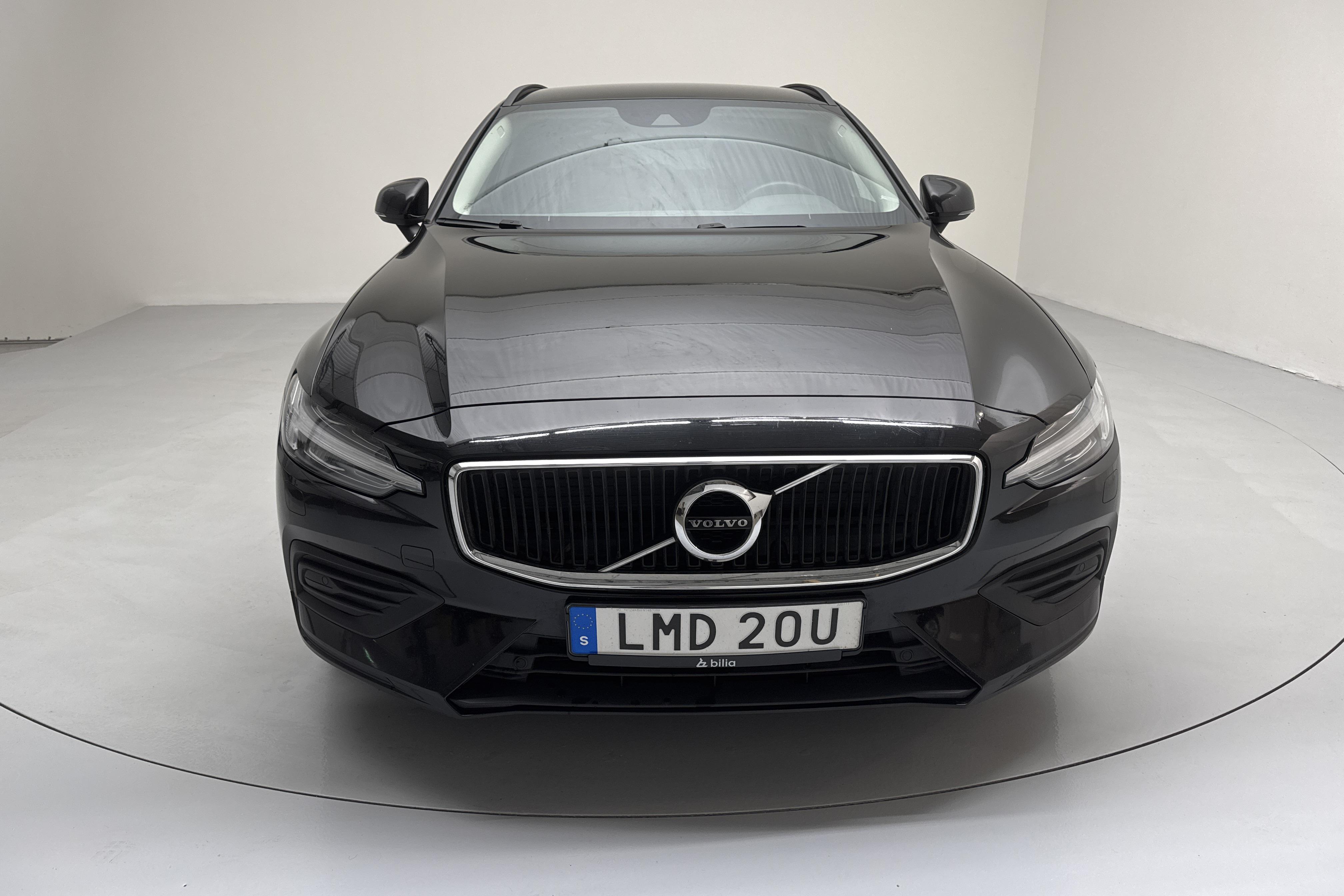 Volvo V60 B4 Mildhybrid, Bensin (197hk) - 14 731 mil - Automat - svart - 2022