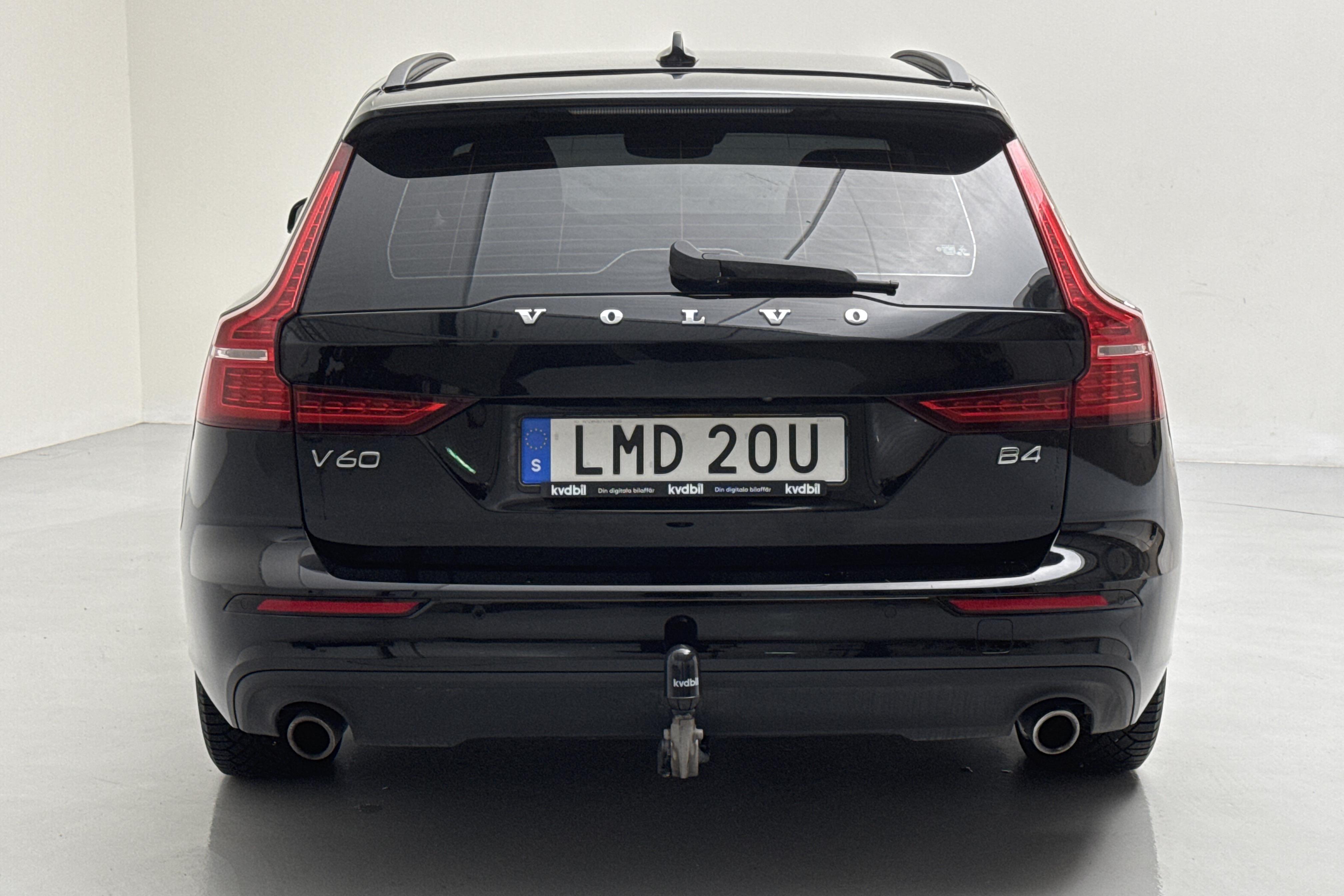 Volvo V60 B4 Mildhybrid, Bensin (197hk) - 14 731 mil - Automat - svart - 2022