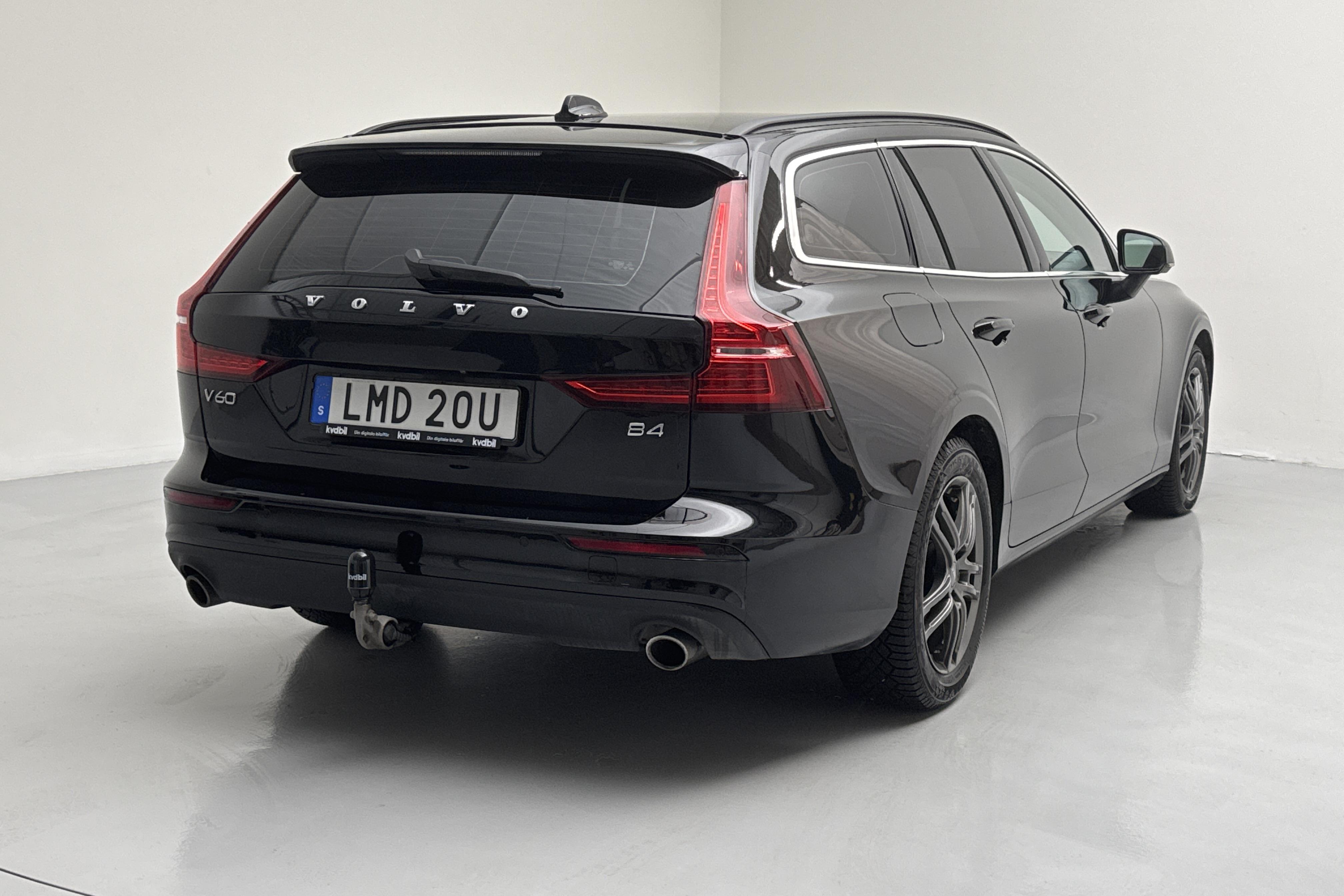 Volvo V60 B4 Mildhybrid, Bensin (197hk) - 14 731 mil - Automat - svart - 2022