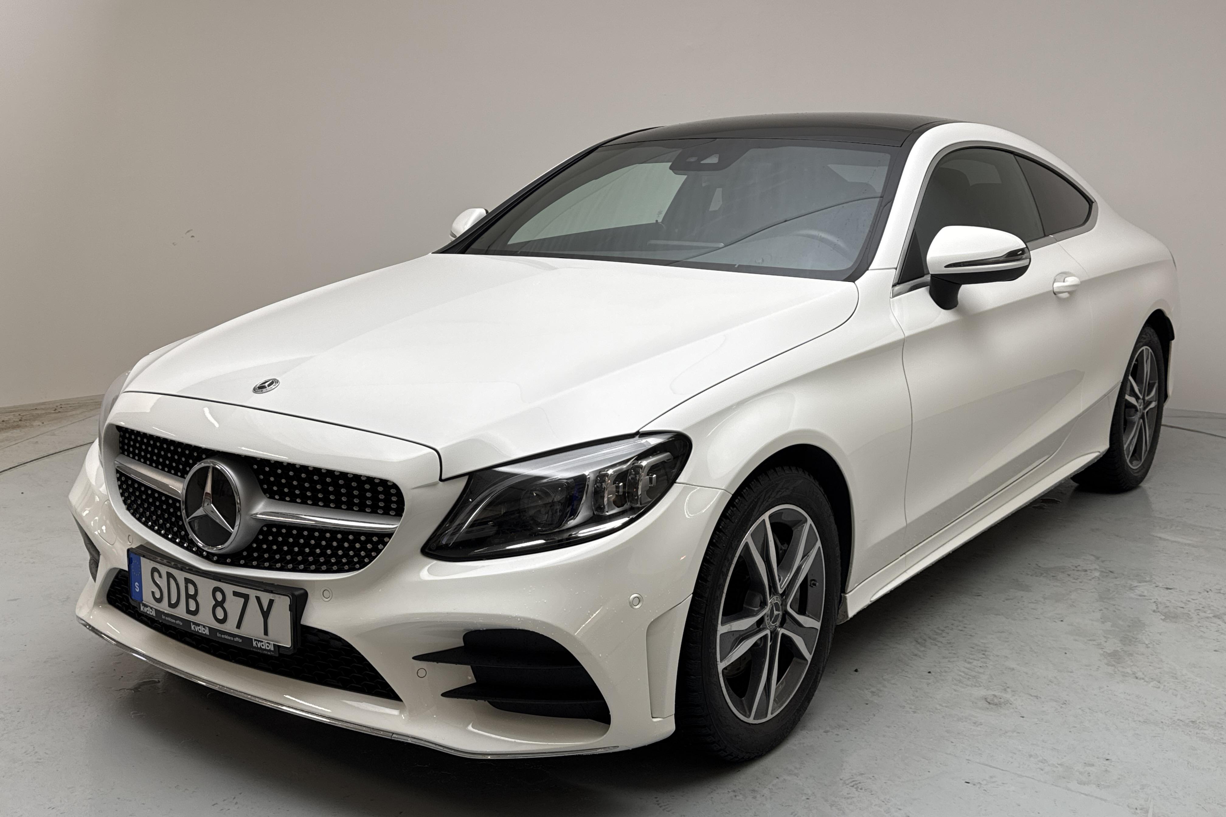 Mercedes C 220 D 4MATIC (194hk) - 3 437 mil - Automat - vit - 2023