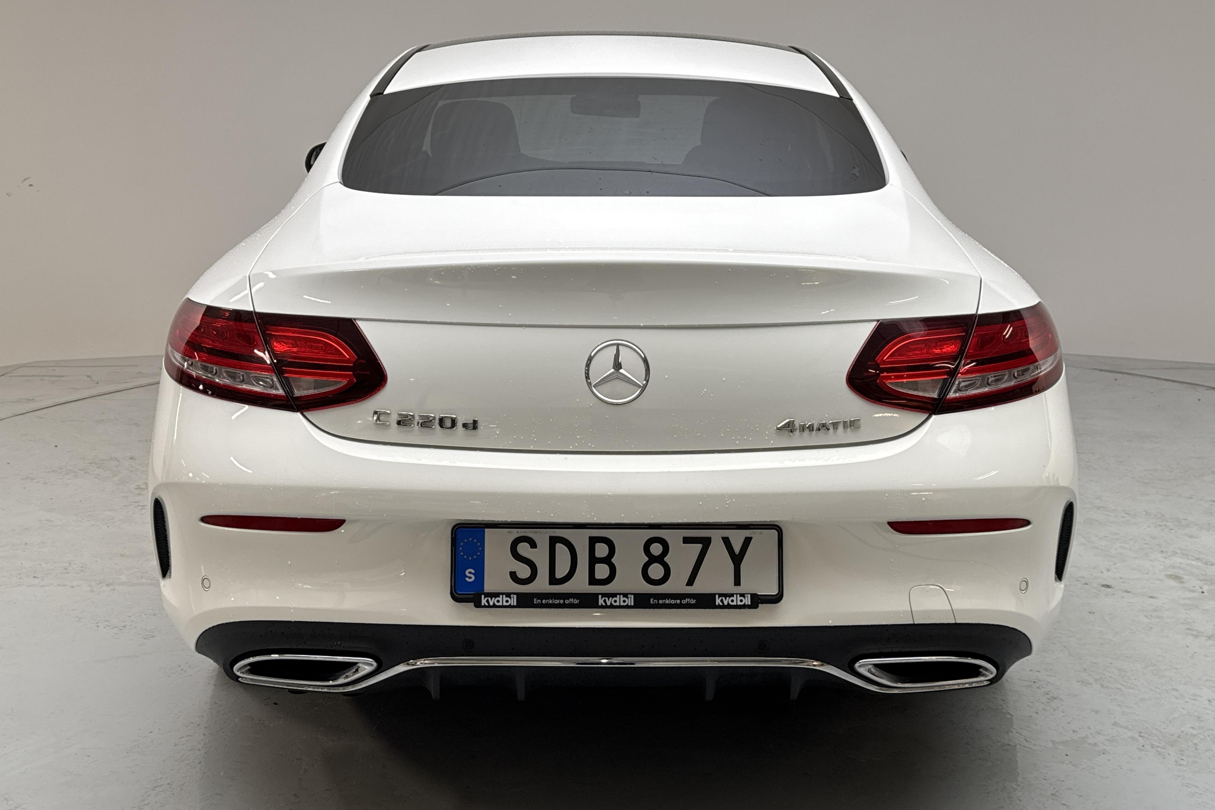 Mercedes C 220 D 4MATIC (194hk) - 3 437 mil - Automat - vit - 2023