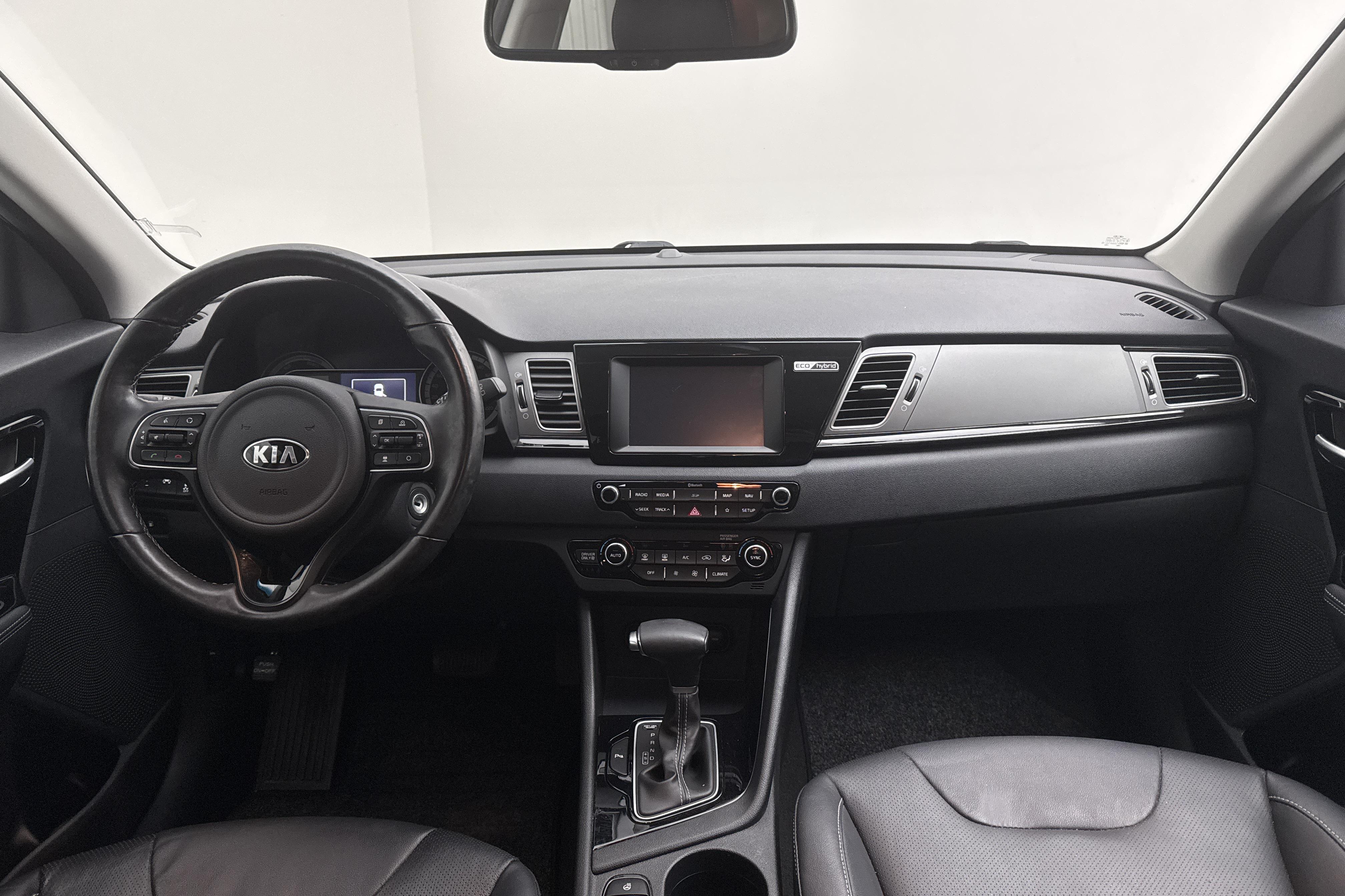 KIA Niro Hybrid 1.6 (141hk) - 4 649 mil - Automat - grå - 2019