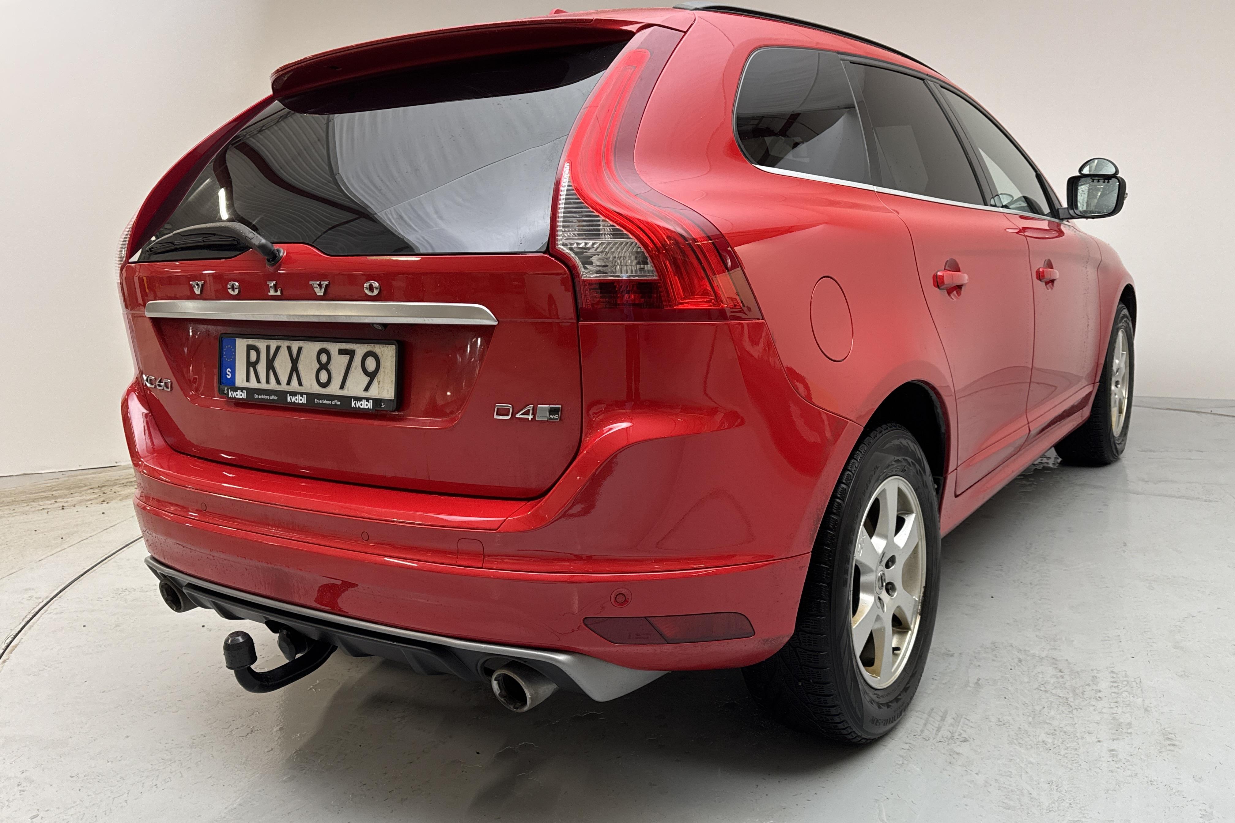 Volvo XC60 D4 AWD (190hk) - 13 863 mil - Automat - röd - 2017