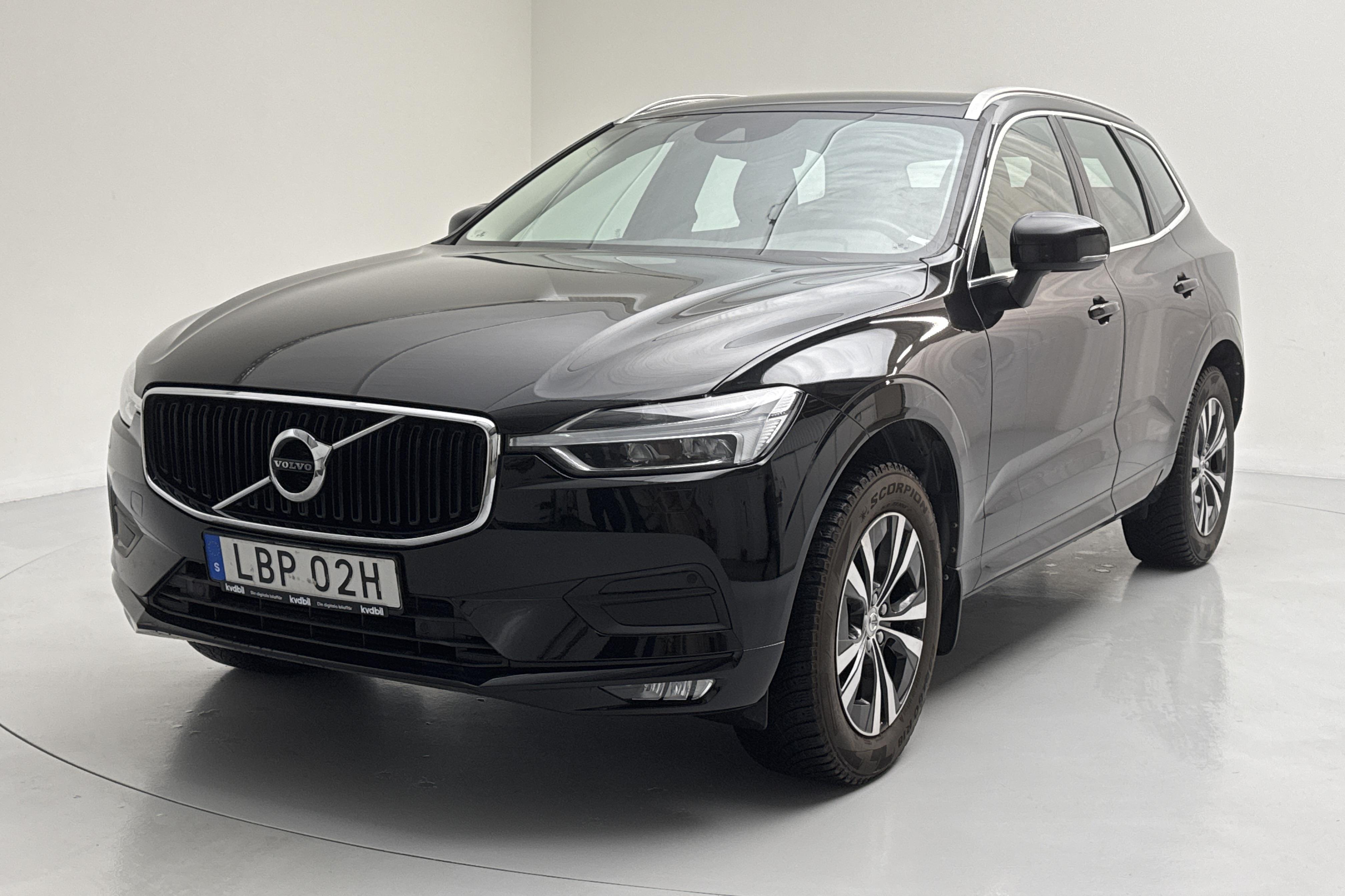 Volvo XC60 B5 AWD Mildhybrid, Bensin (250hk) - 16 866 mil - Automat - svart - 2020