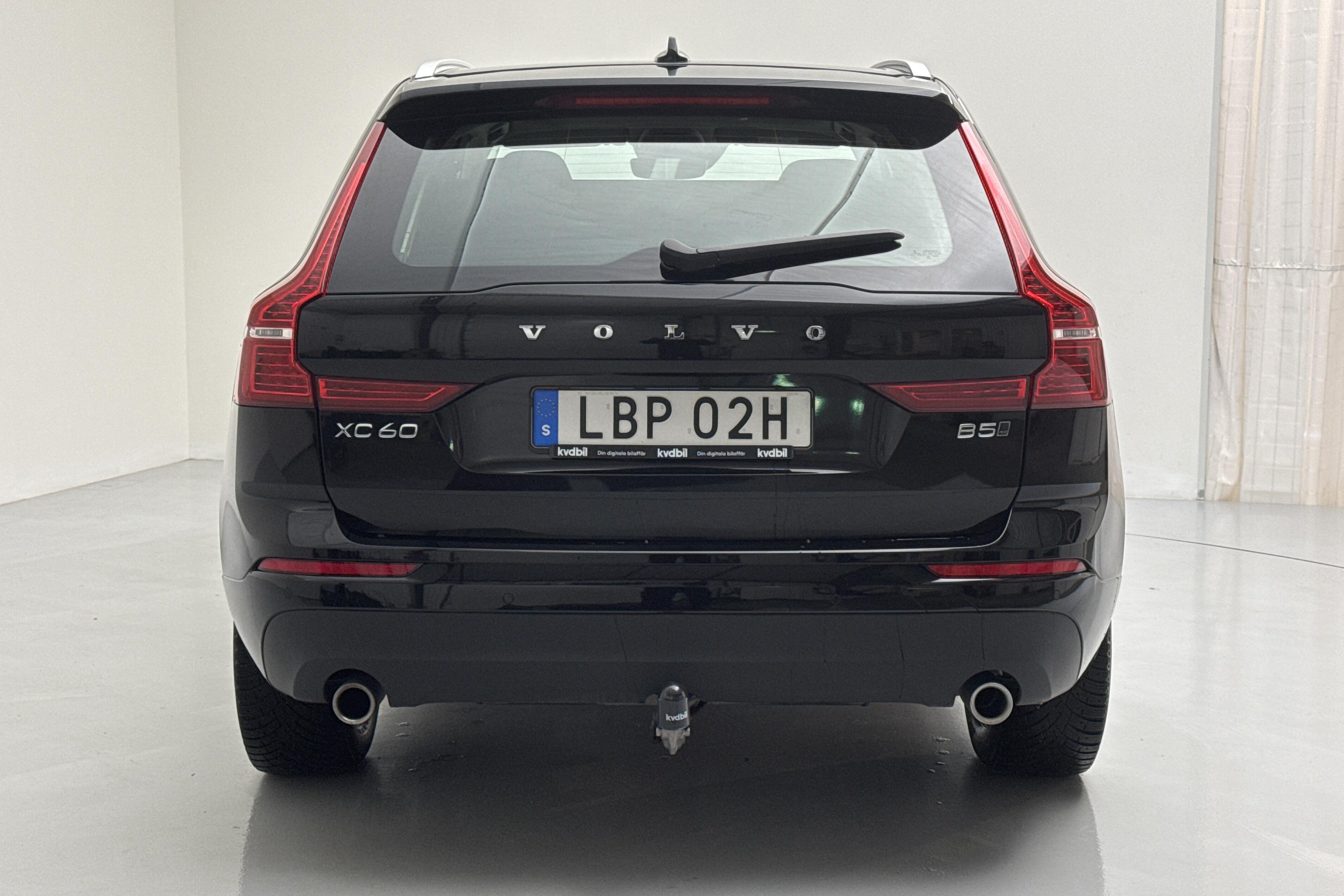 Volvo XC60 B5 AWD Mildhybrid, Bensin (250hk) - 16 866 mil - Automat - svart - 2020