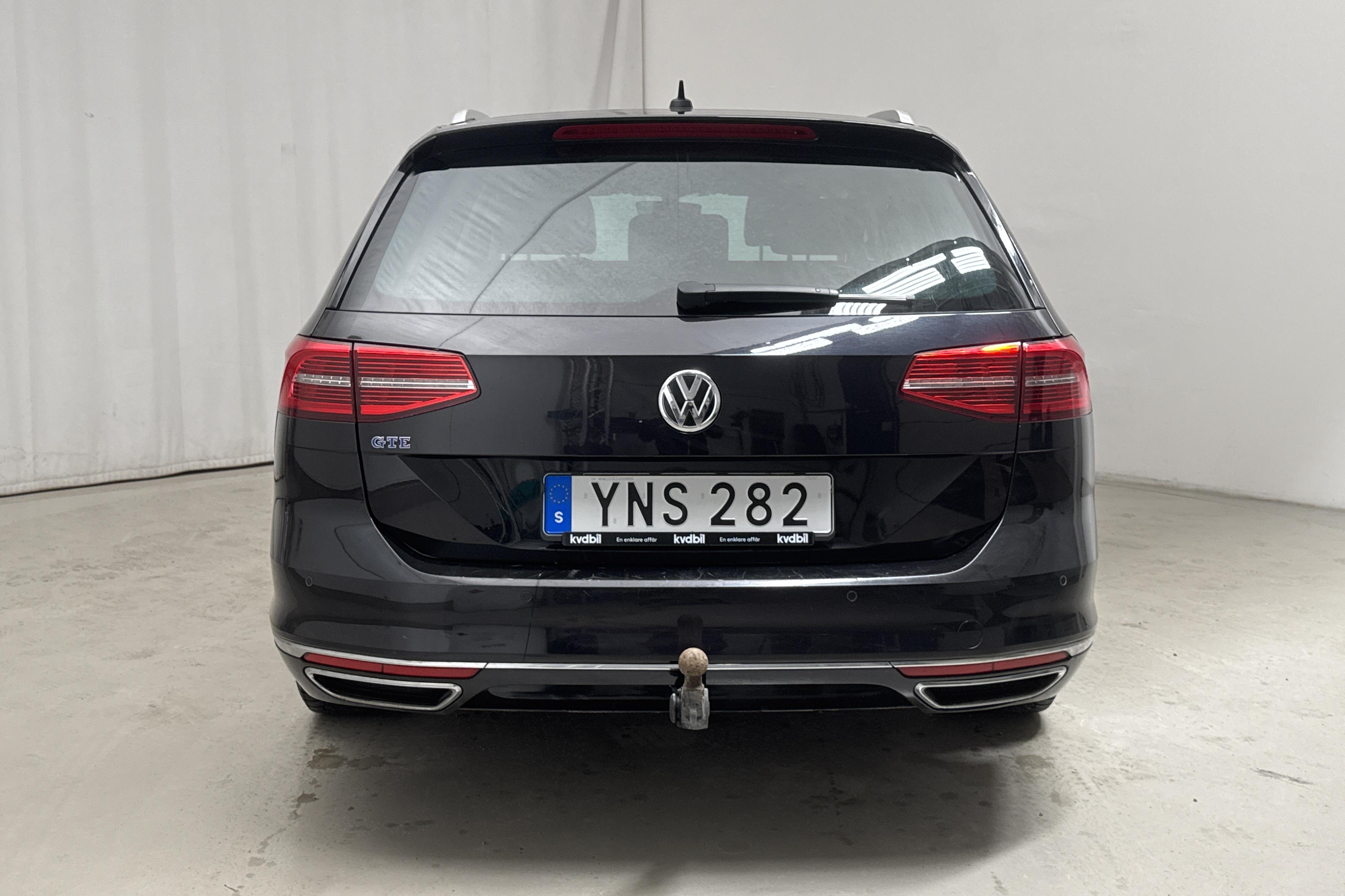 VW Passat 1.4 Plug-in-Hybrid Sportscombi (218hk) - 5 409 mil - Automat - svart - 2018