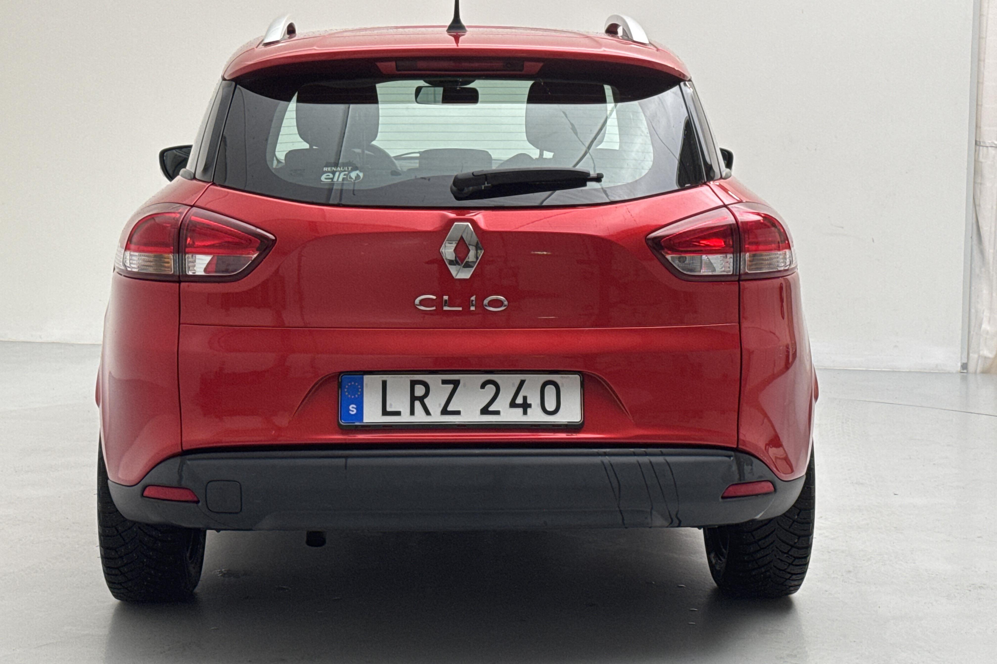 Renault Clio IV 0.9 TCe 90 5dr (90hk) - 6 122 mil - Manuell - röd - 2018