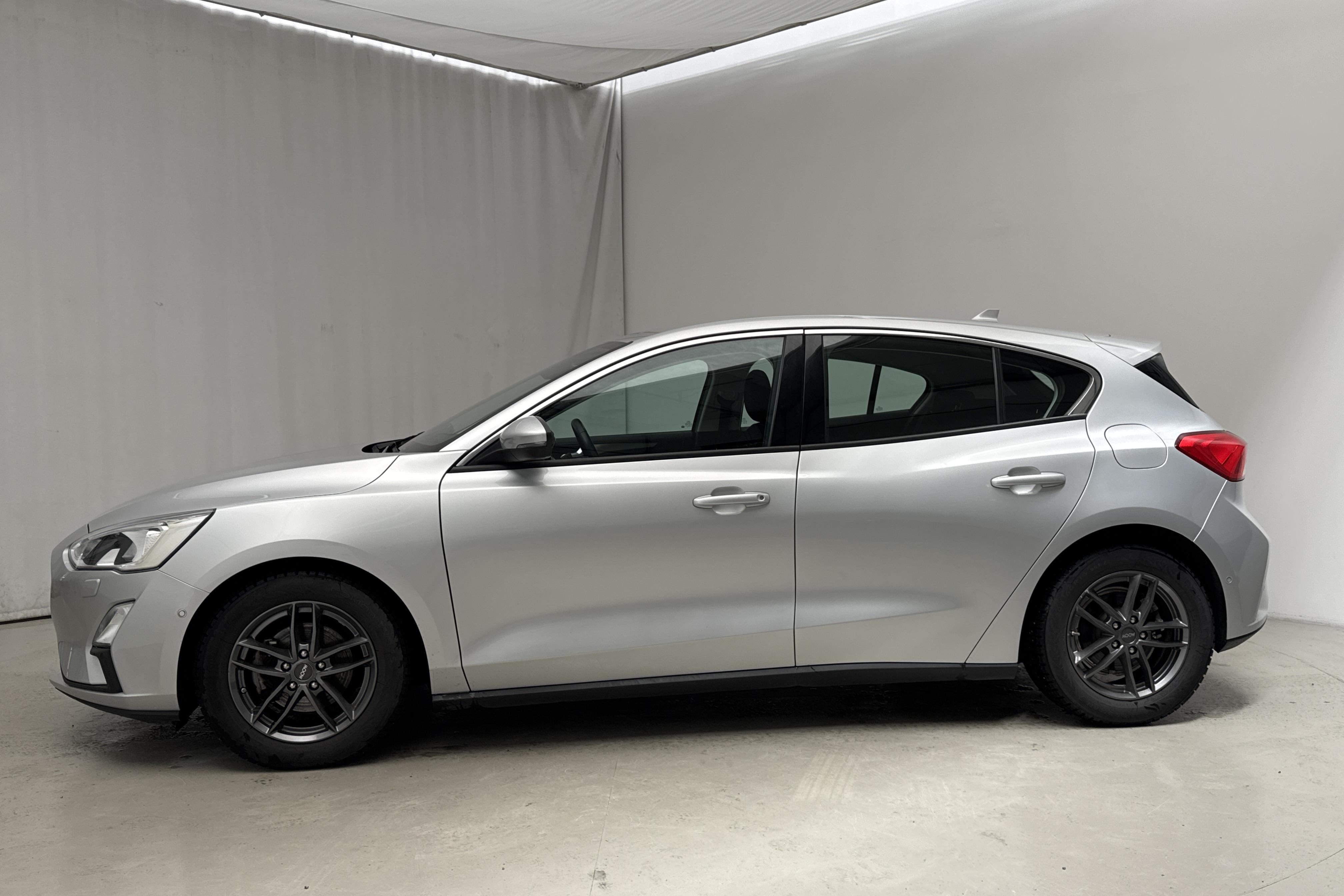 Ford Focus 1.0T EcoBoost 5dr (125hk) - 4 940 mil - Manuell - grå - 2018