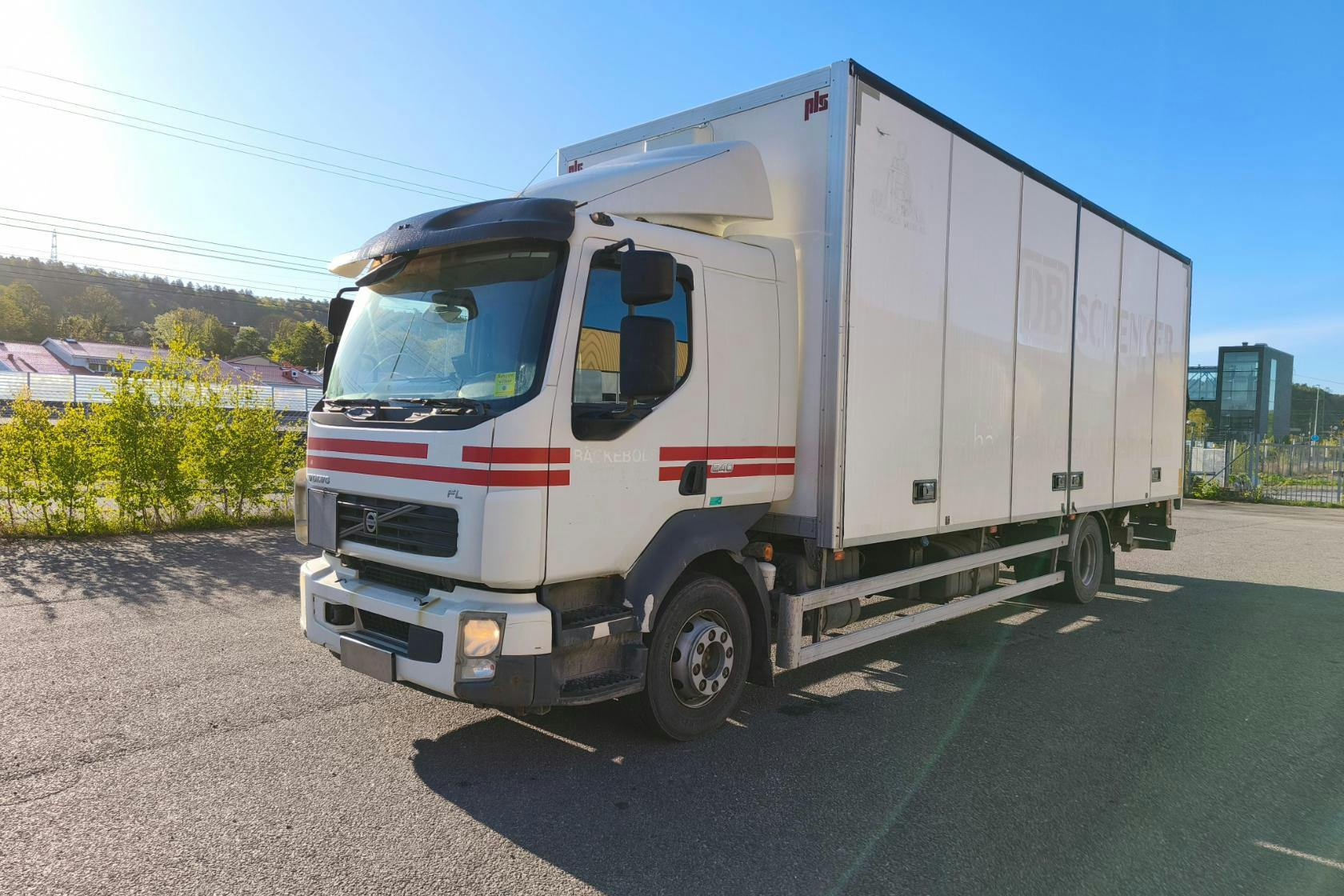 VOLVO FL240 - 354 122 km - Automaatne - valge - 2012