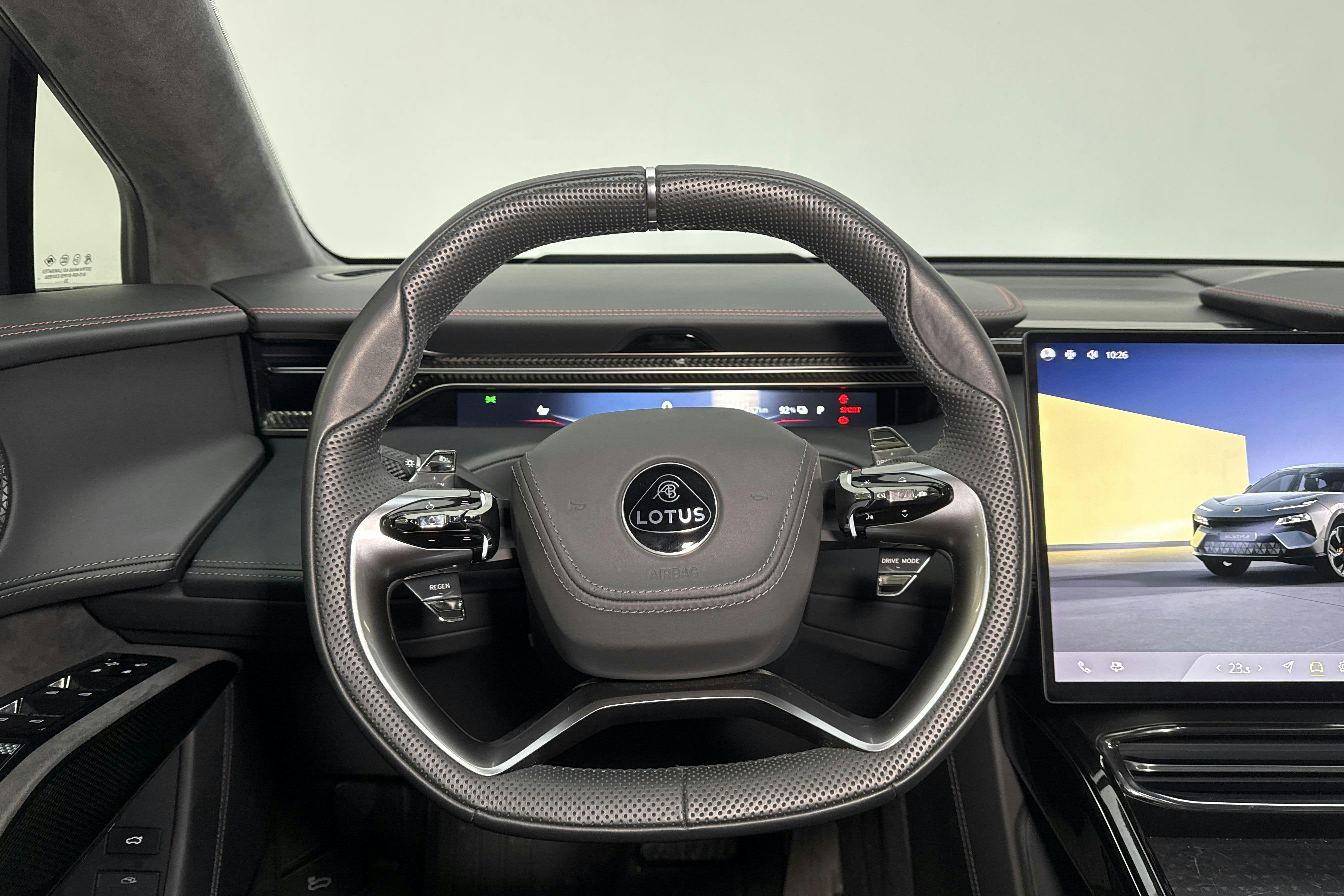 Lotus Eletre - 2 046 mil - Automat - svart - 2023