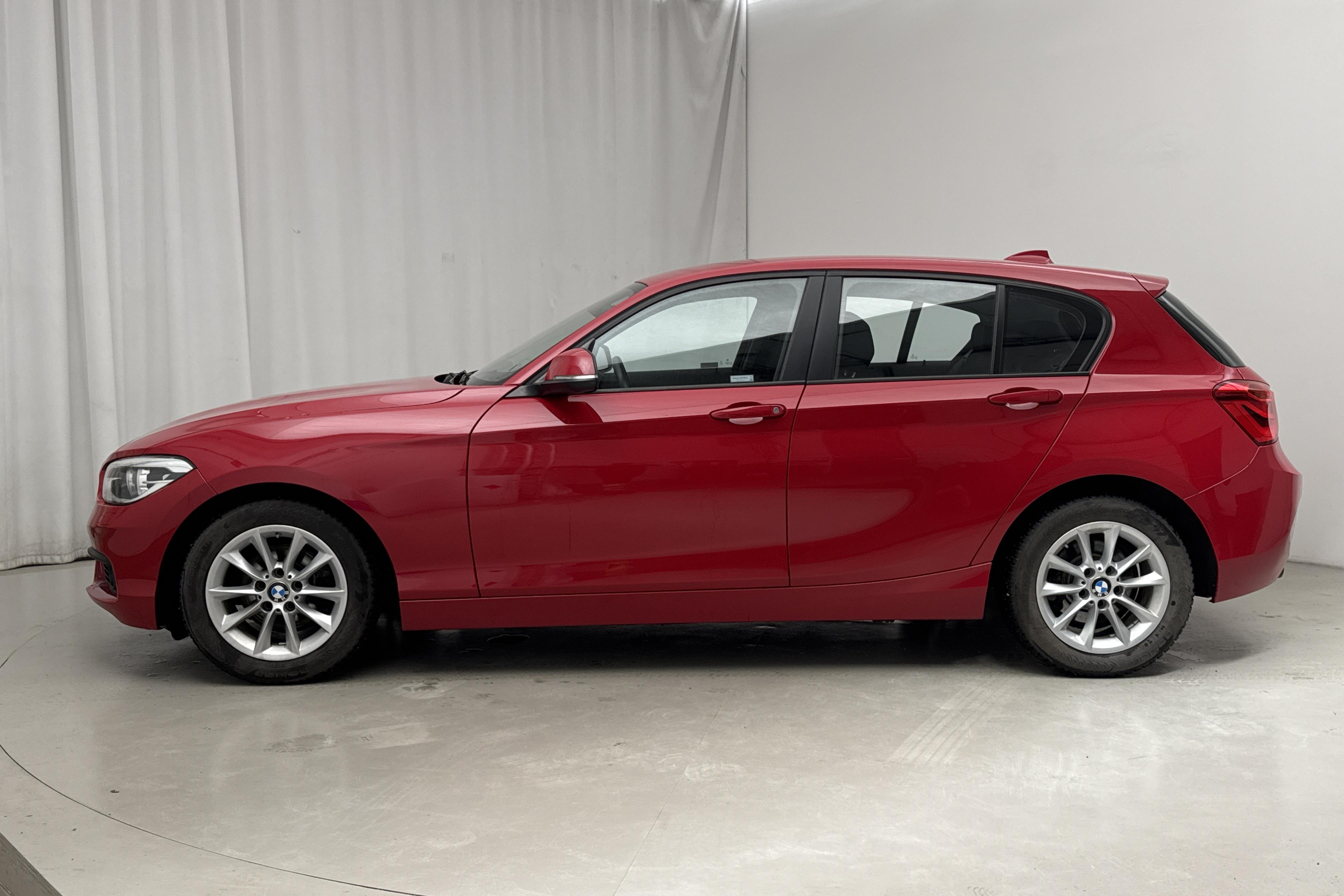 BMW 118i 5dr, F20 (136hk) - 8 593 mil - Automat - röd - 2016