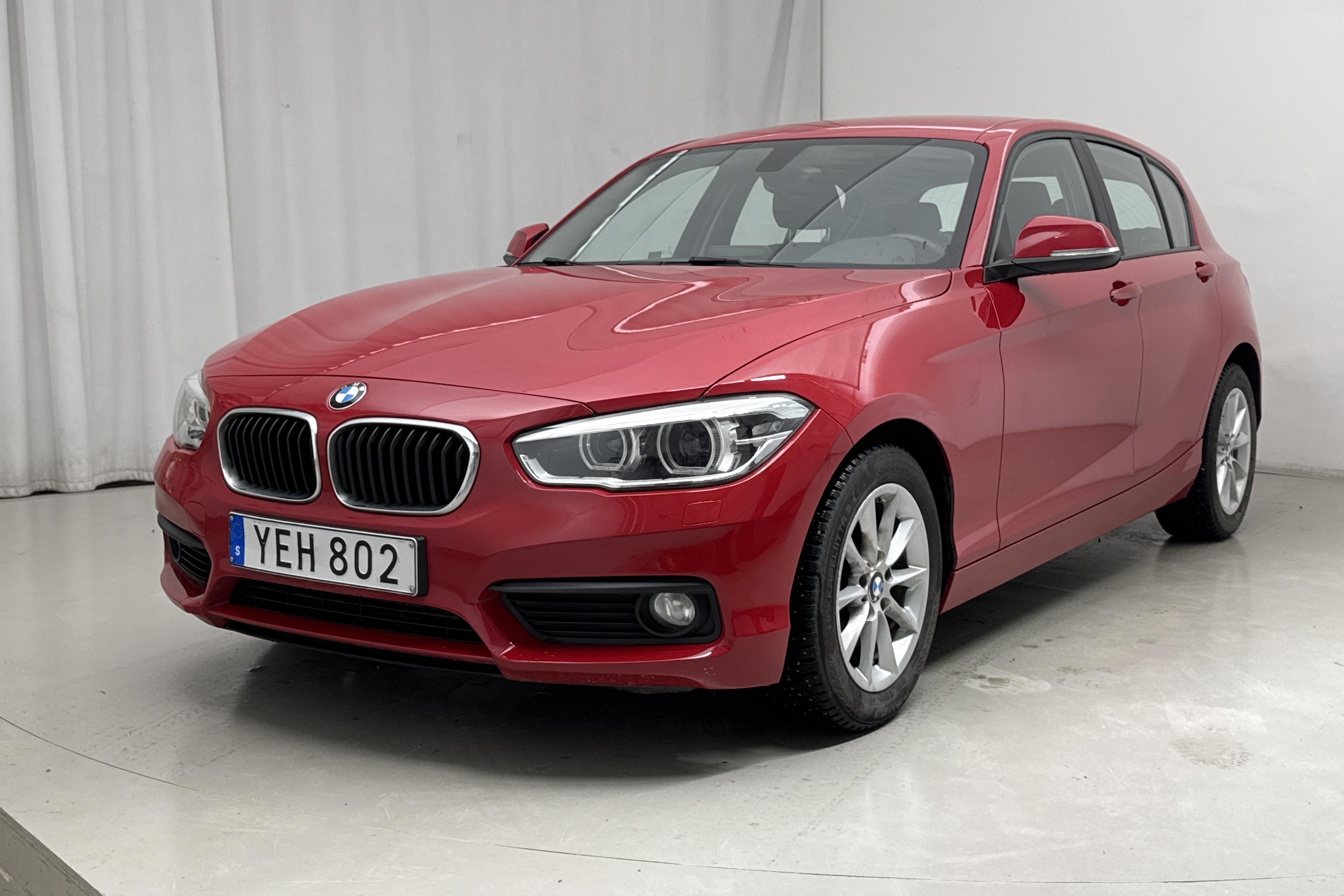 BMW 118i 5dr, F20 (136hk) - 8 593 mil - Automat - röd - 2016