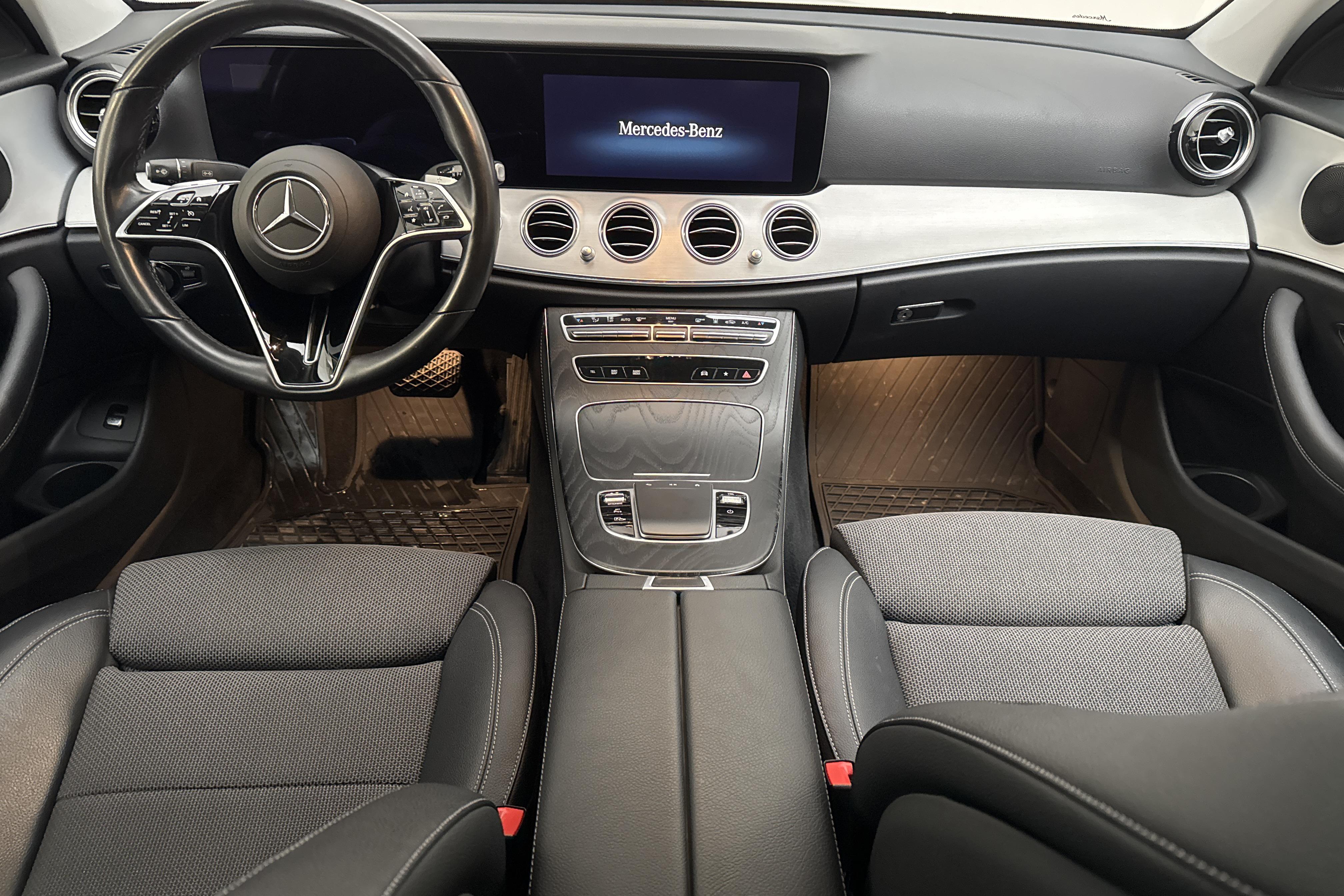 Mercedes E 300 de Sedan W213 (306hk) - 6 552 mil - Automat - grå - 2021