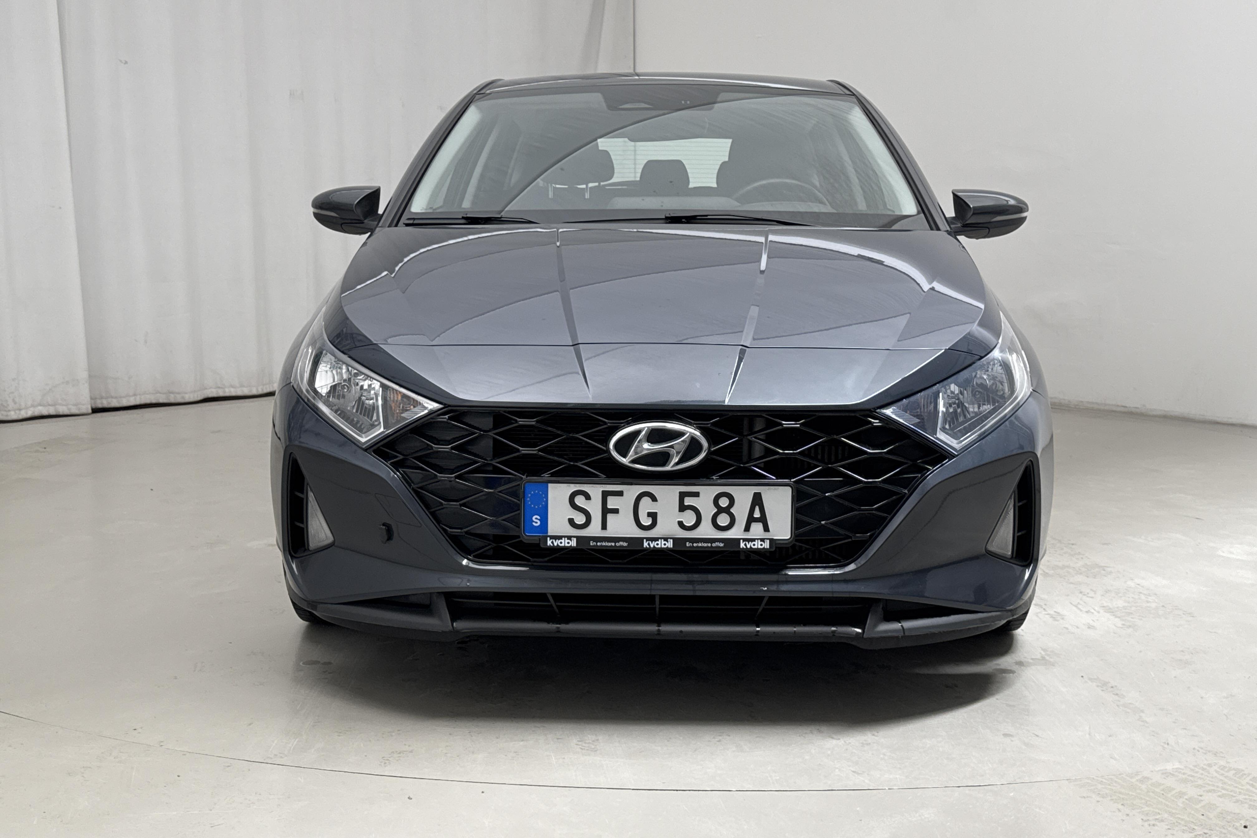 Hyundai i20 1.0 T-GDi (100hk) - 4 593 mil - Automat - grå - 2021